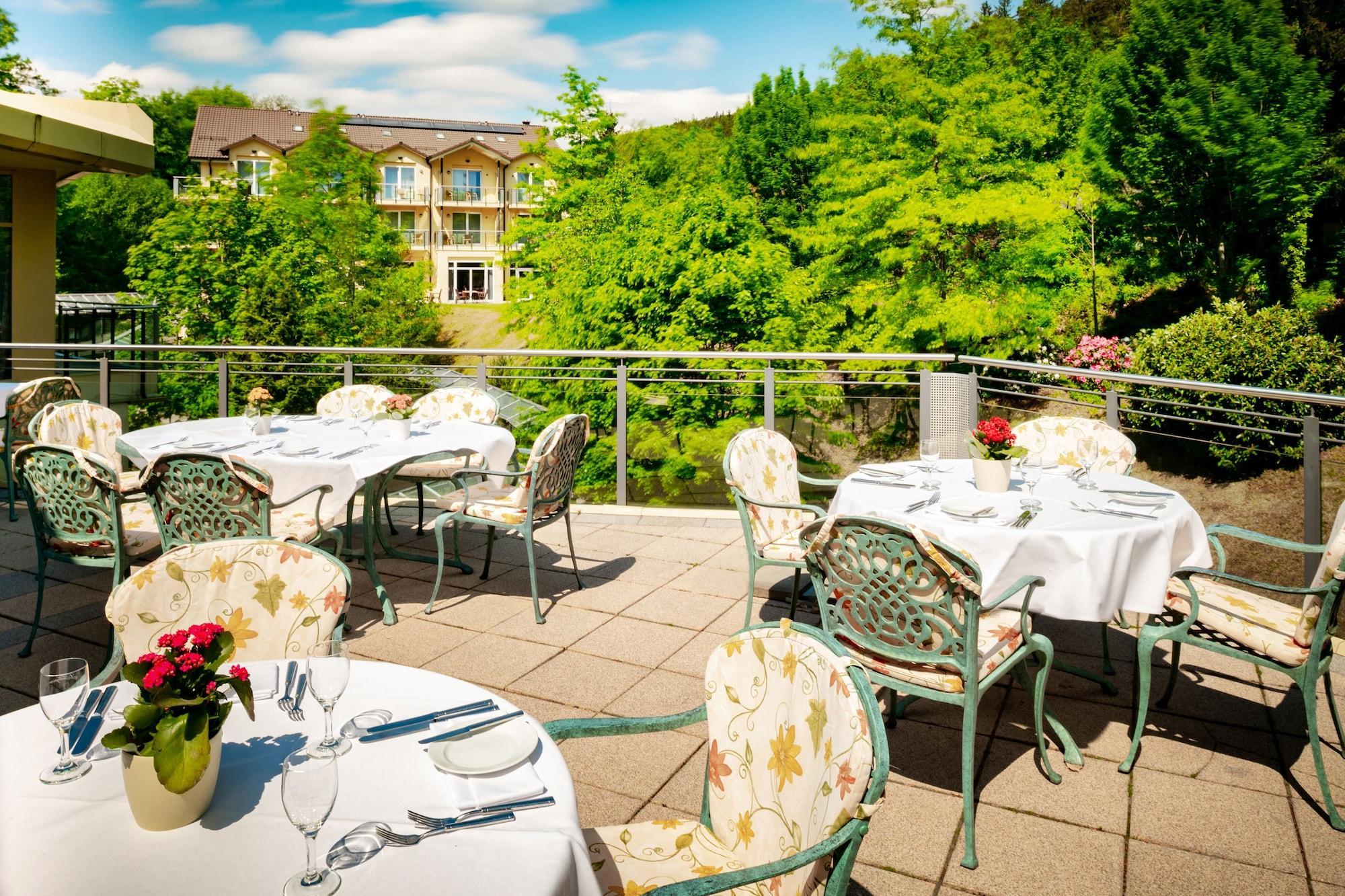 Varios Villa Marburg im Park