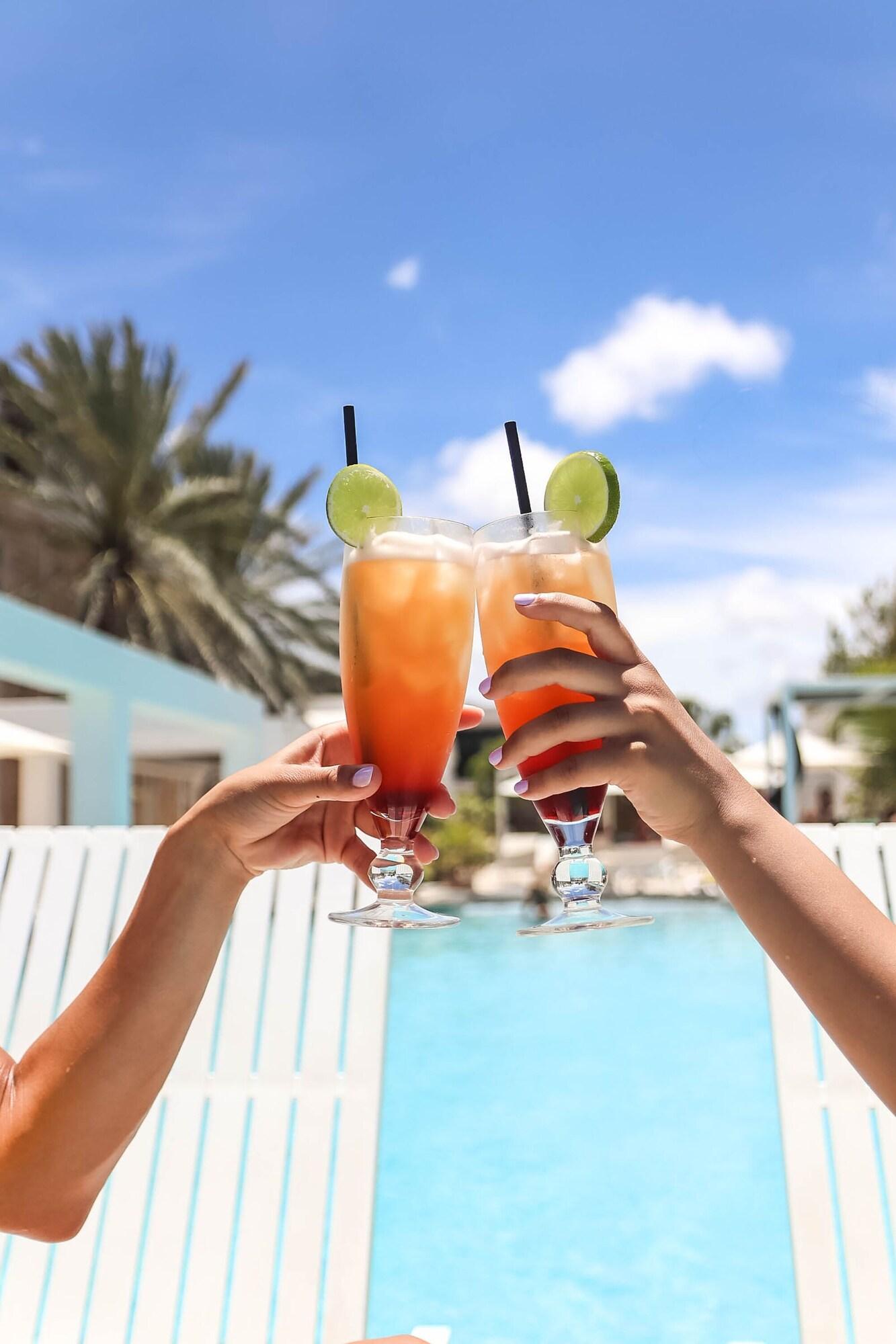 Bar/Salón Saint Tropez Boutique Hotel