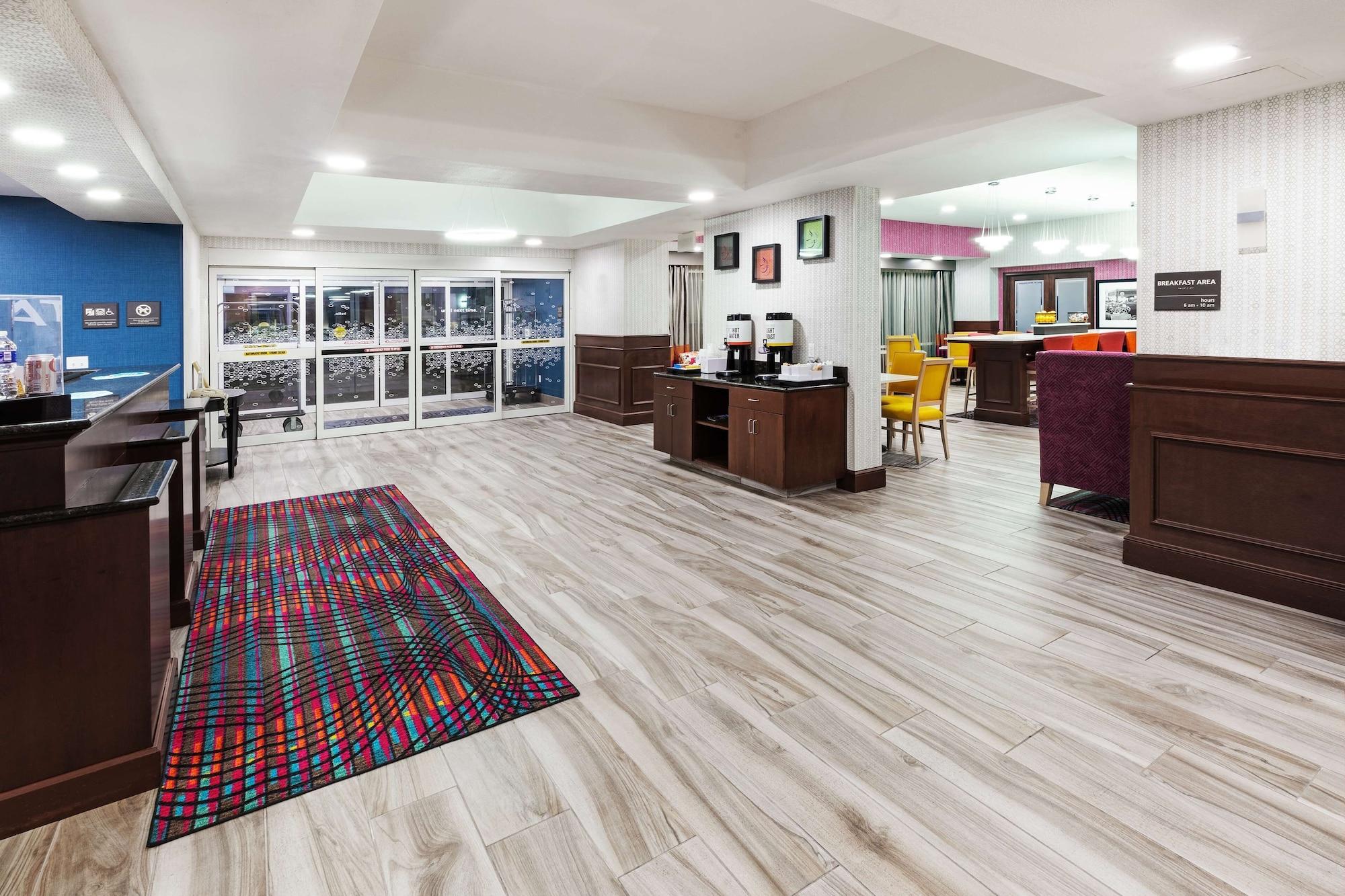 Vista Lobby Hampton Inn Miami