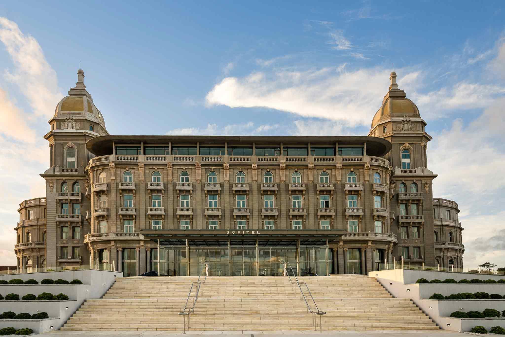 Vista Exterior Sofitel Montevideo Casino Carrasco and Spa