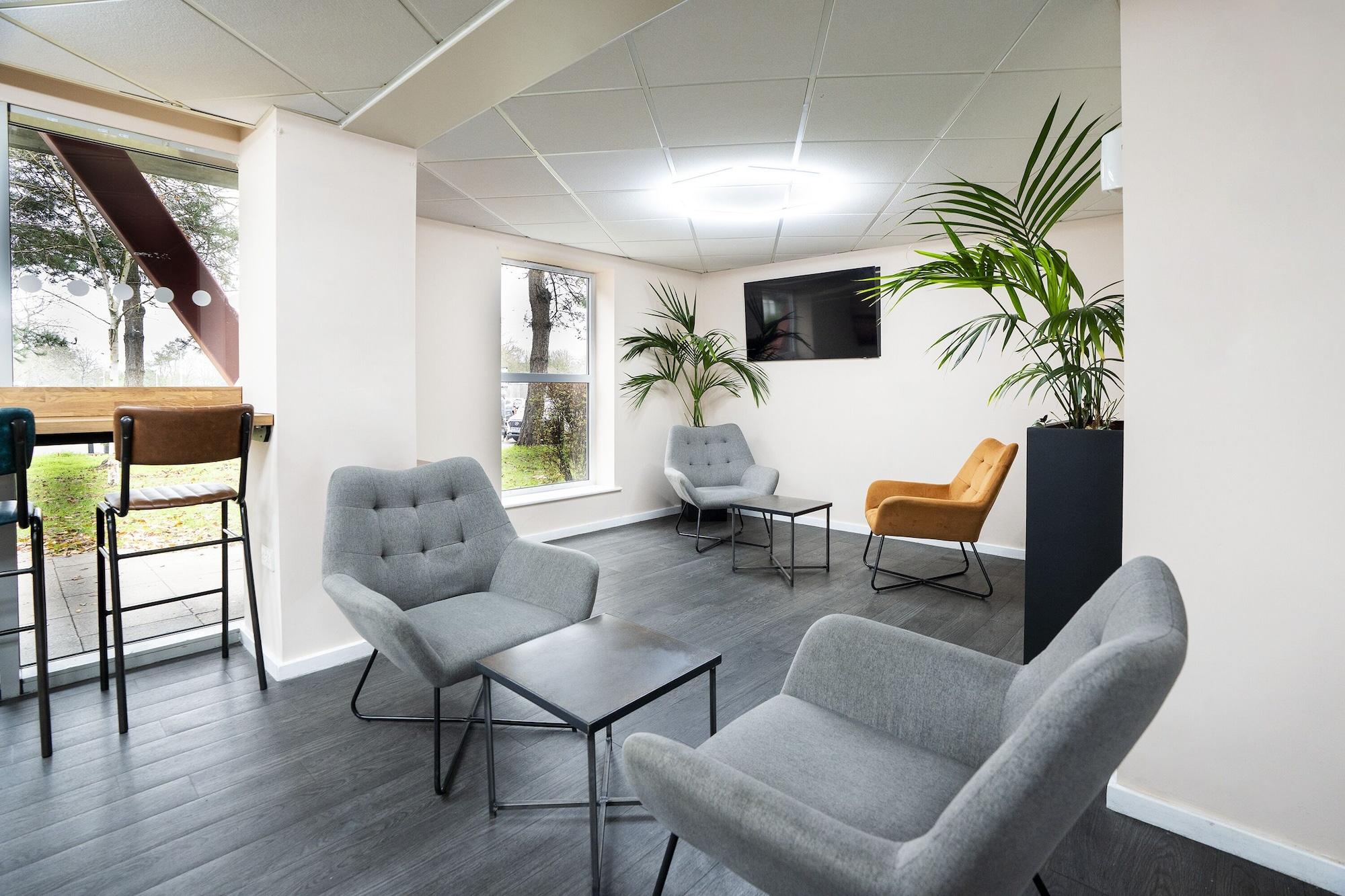 Vista Lobby Ramada by Wyndham London Stansted Airport