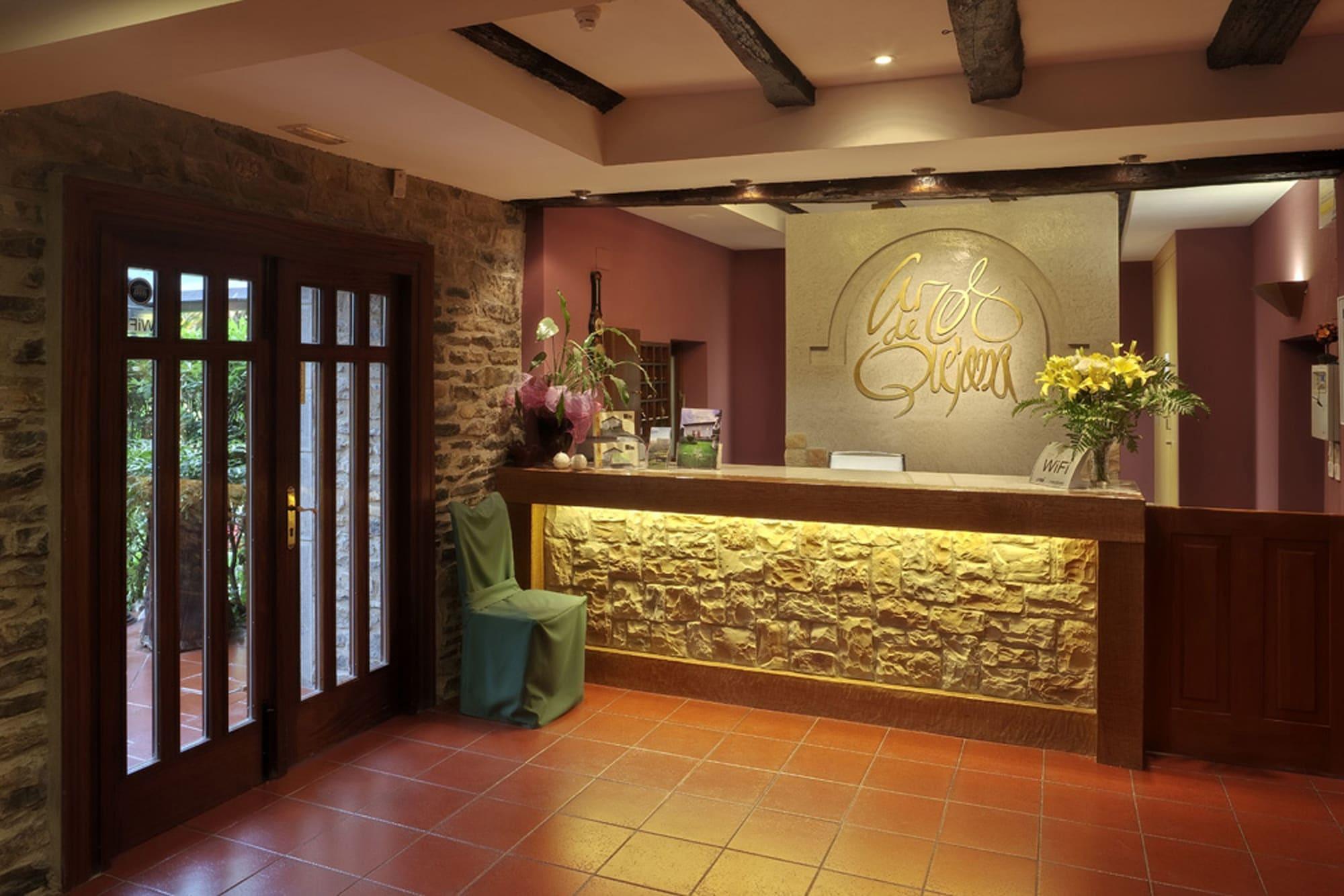 Vista Lobby Izalde