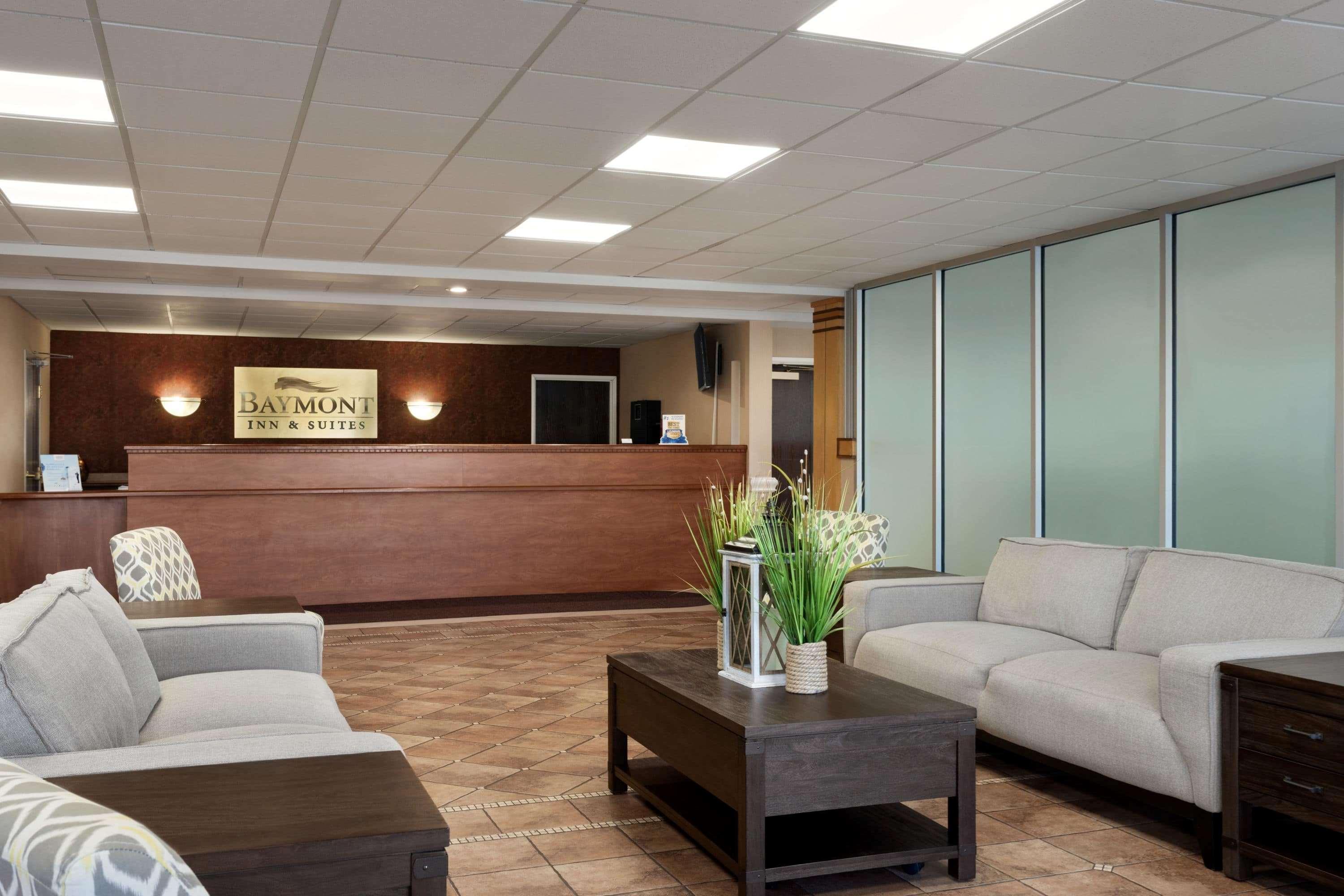 Vista Lobby Baymont by Wyndham Elizabethtown