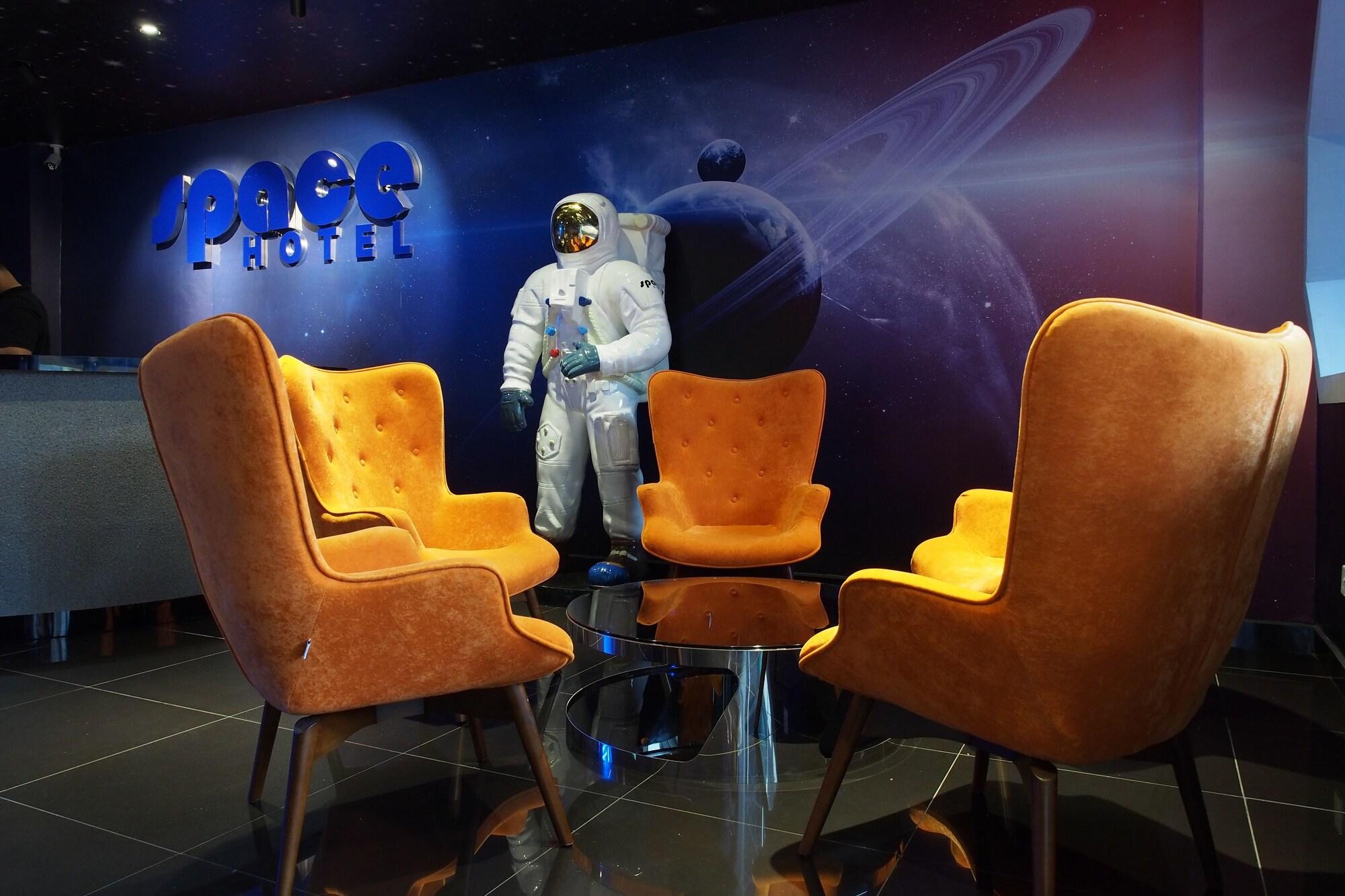 Vista Lobby Space Hotel