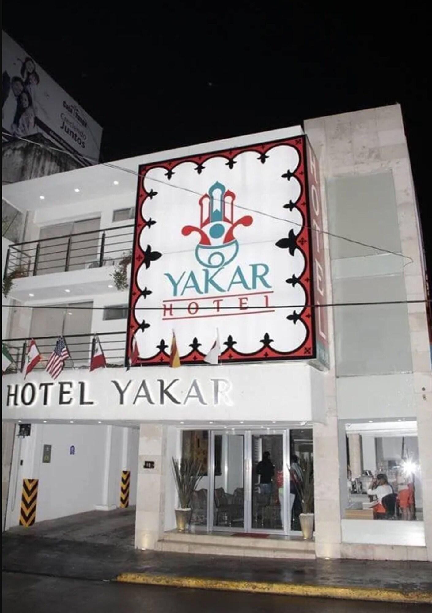 Varios Hotel Yakar
