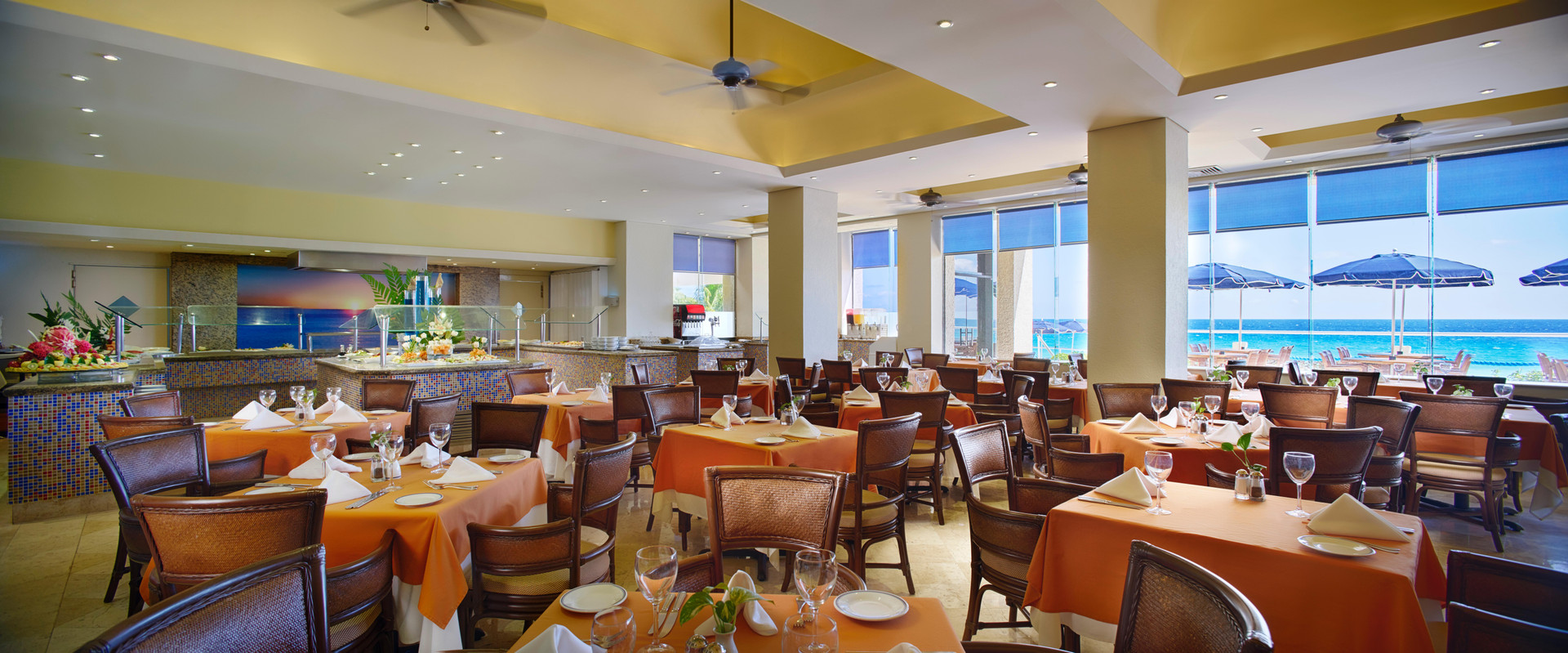 Bar/Salón Occidental Costa Cancun