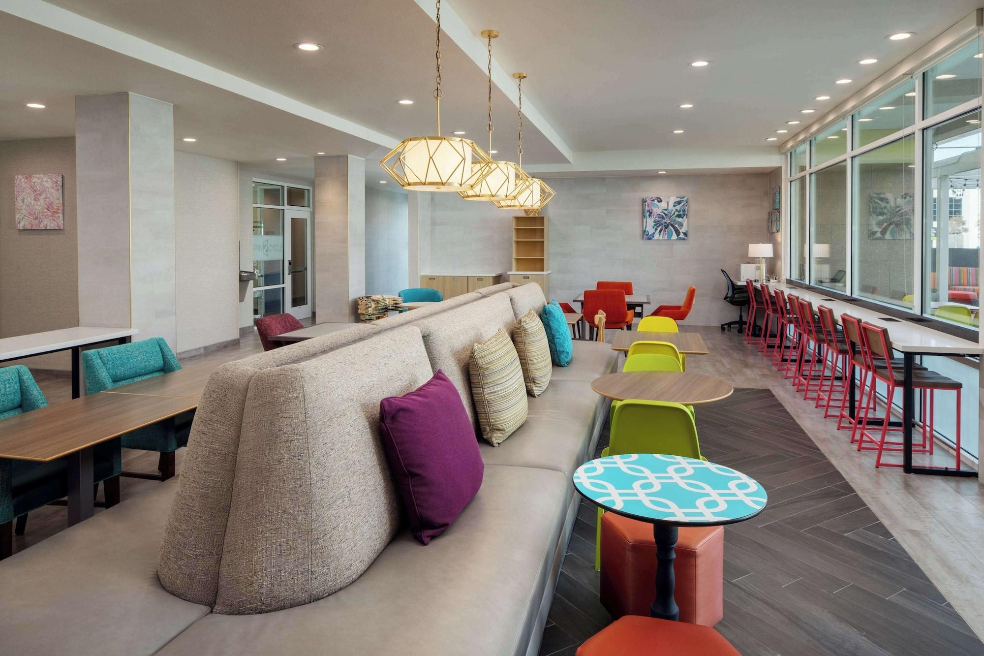 Vista Lobby Home2 Suites by Hilton San Jose South