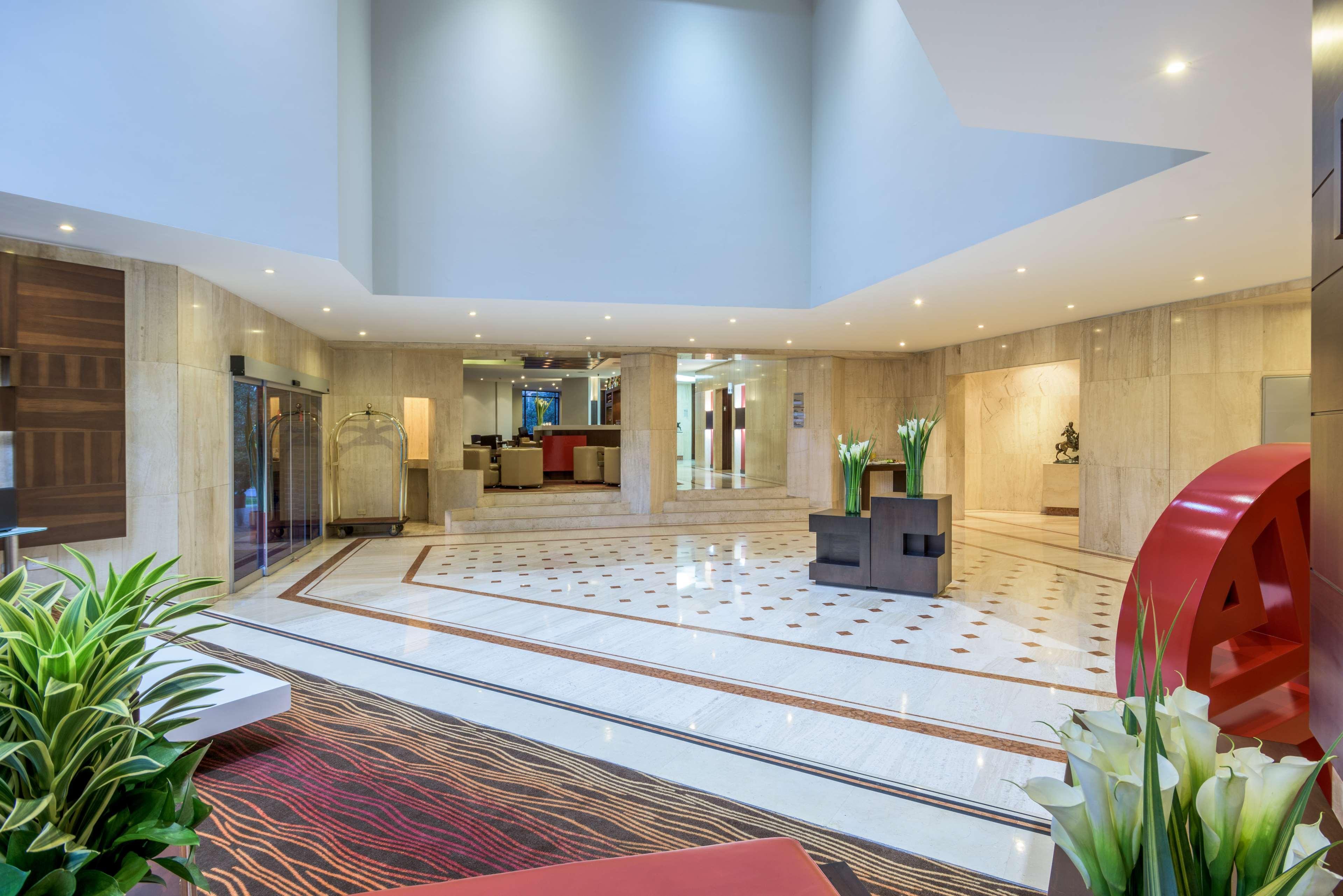 Vista Lobby NH Collection Bogotá Hacienda Royal