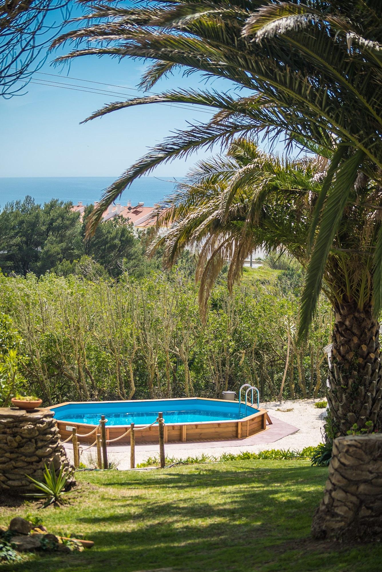 Vista Piscina Ericeira Villa Surf Camp Hostel
