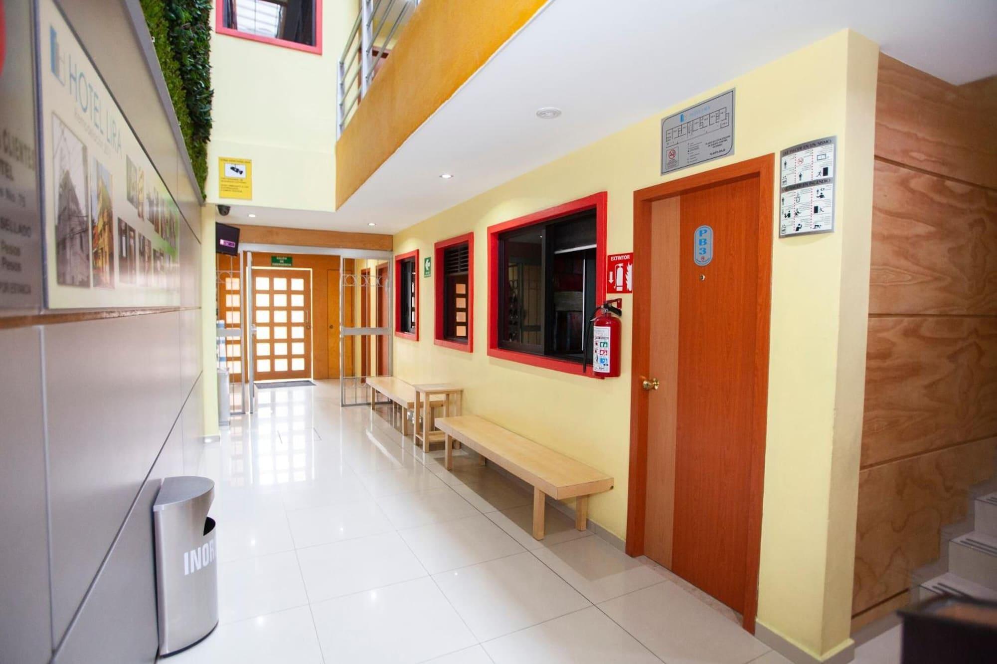Vista Lobby Hotel Lira - Solo Adultos