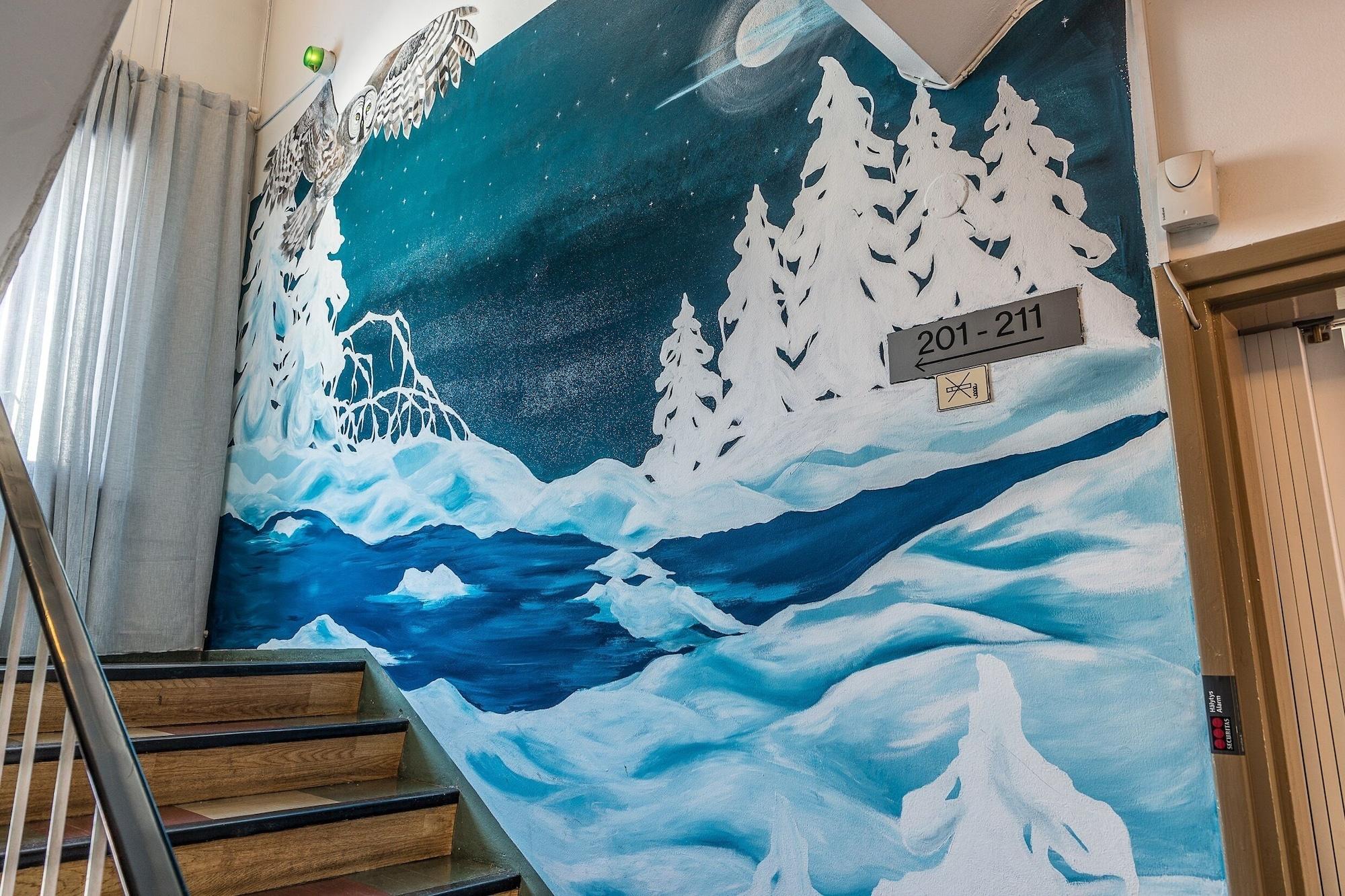 Varios Guesthouse Borealis