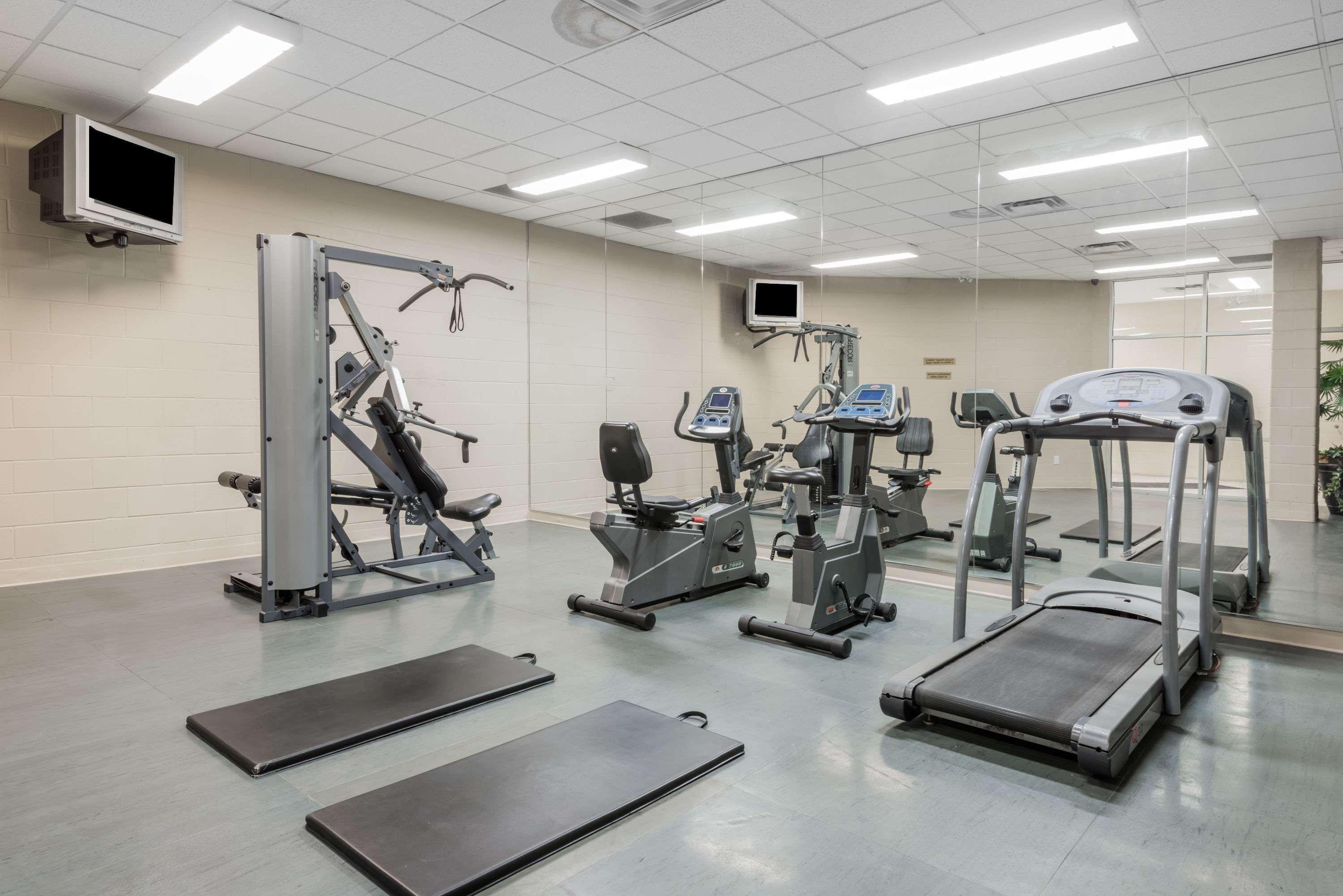 Instalaciones Recreativas Super 8 by Wyndham Mississauga