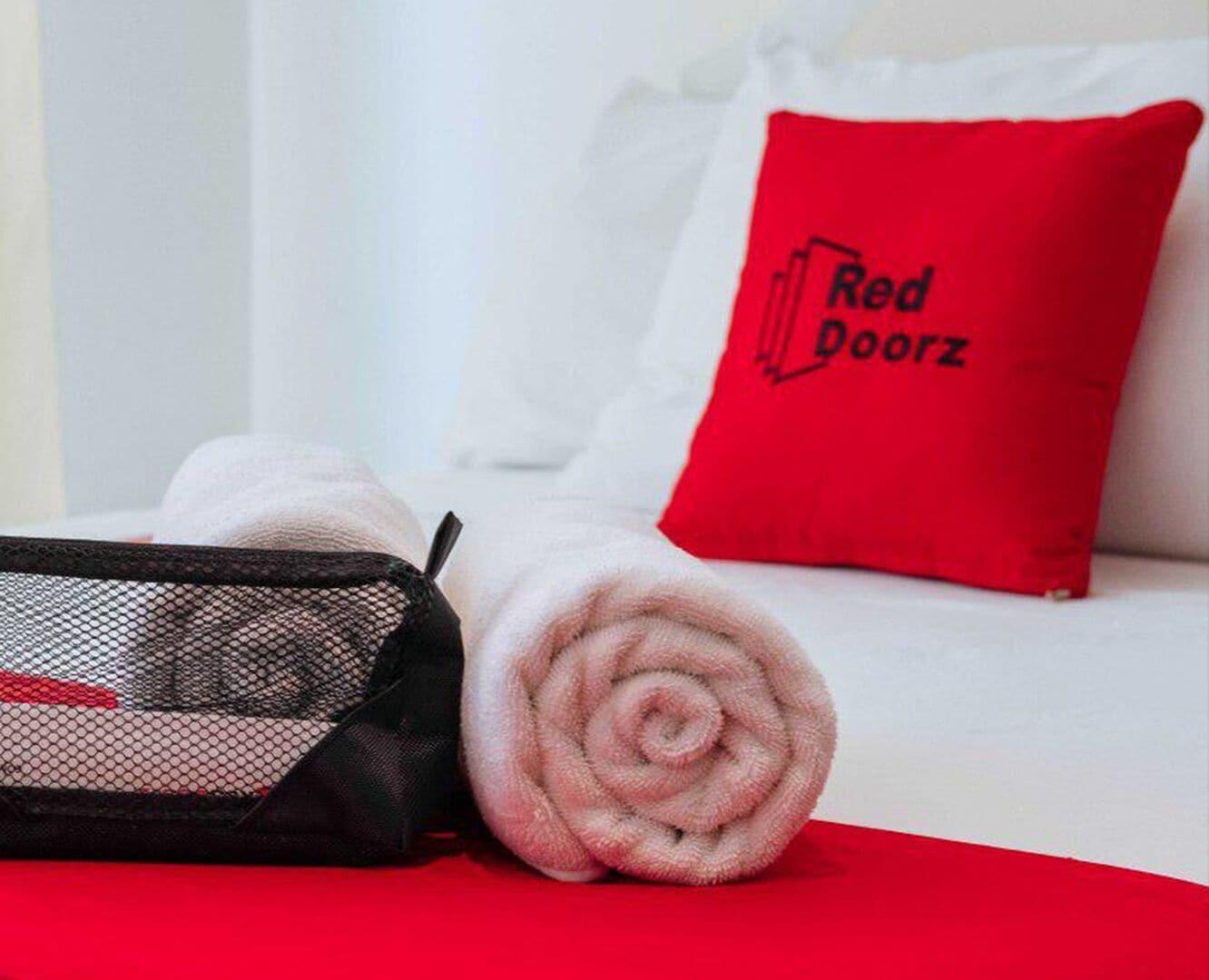 Set de Habitación RedDoorz near Arca South Taguig