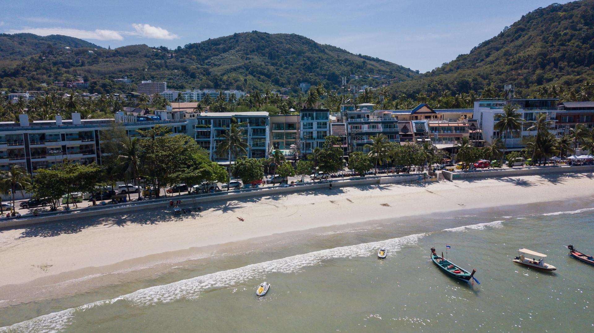 Playa Destinaation Patong Boutique Hotel by the sea