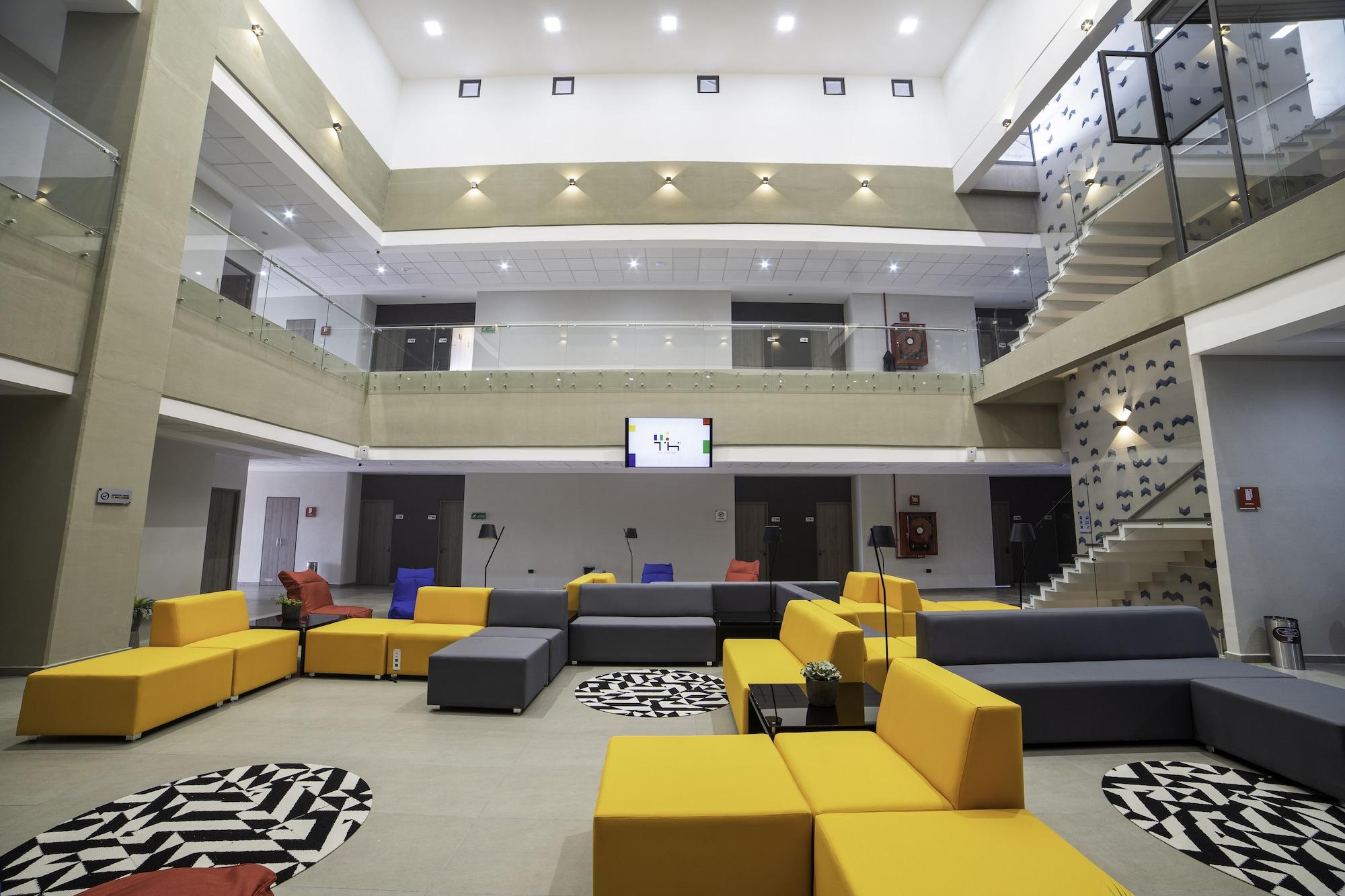 Varios TH Hotel & Vivienda