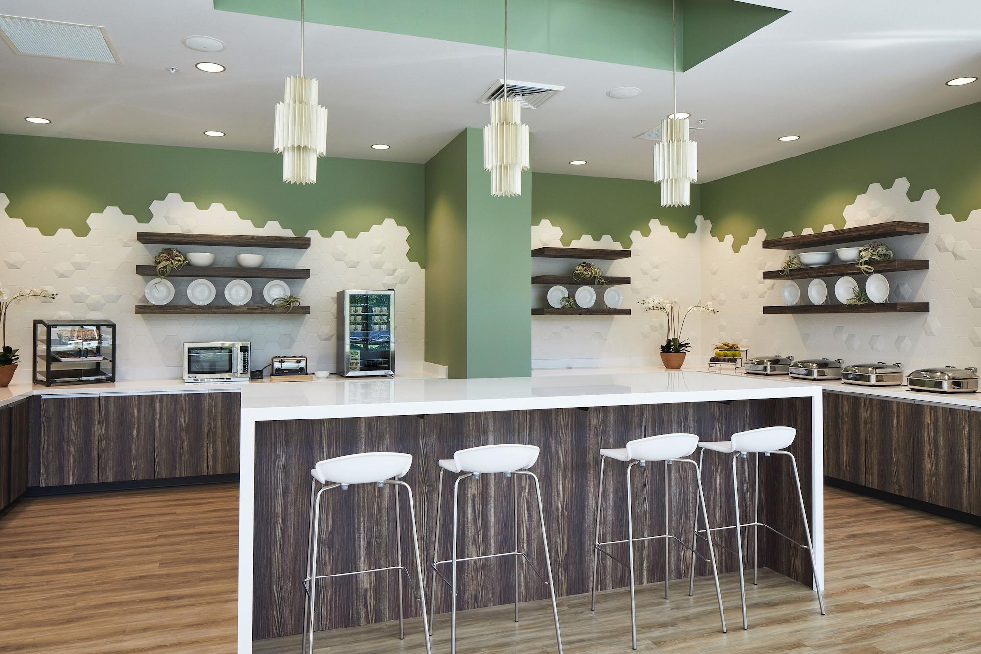 Restaurant Hayward Inn