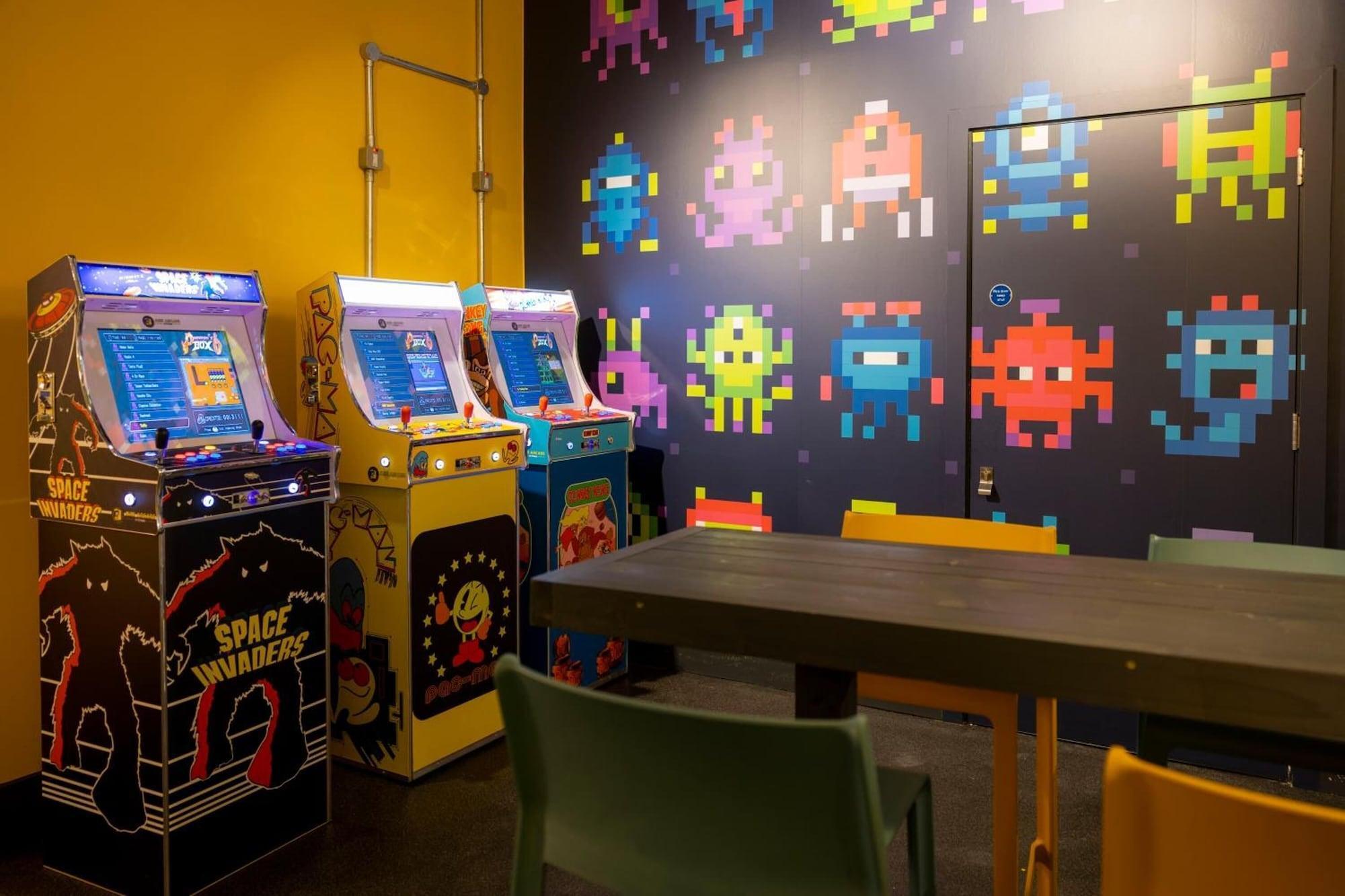 Instalaciones Recreativas REZz Cork