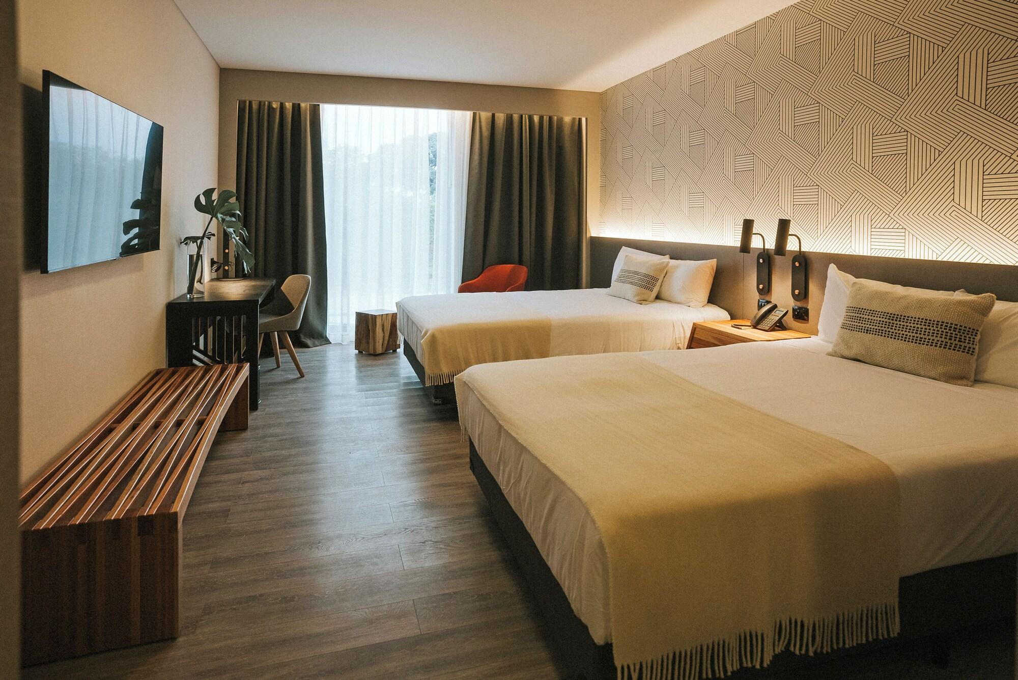 Habitación Howard Johnson Plaza La Ribera