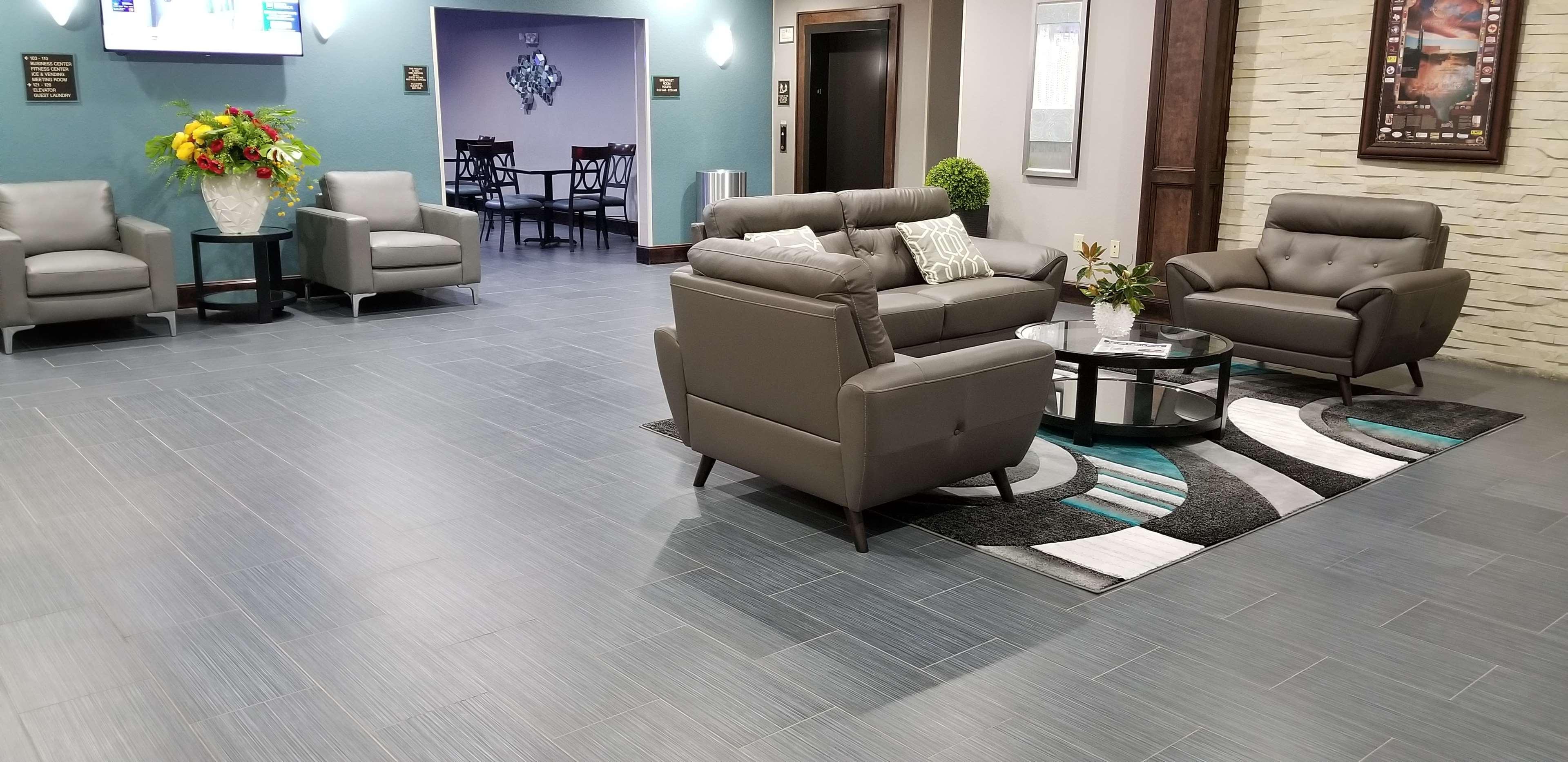 Vista Lobby Best Western Plus Kenedy Inn
