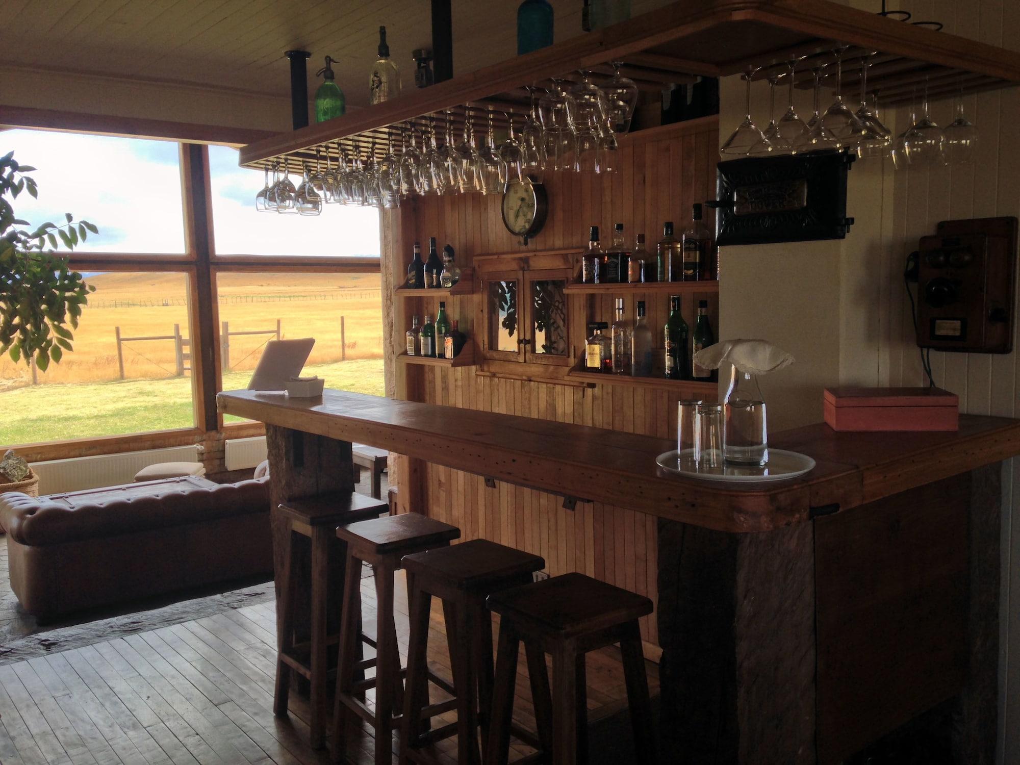 Bar/Salón Bories House