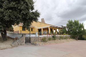 Alquiler Vacacional - Finca Casa Rural Victoria near Madrid and Warner Park. Max Capacity 24