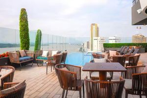 Alojamiento - DoubleTree by Hilton Guayaquil
