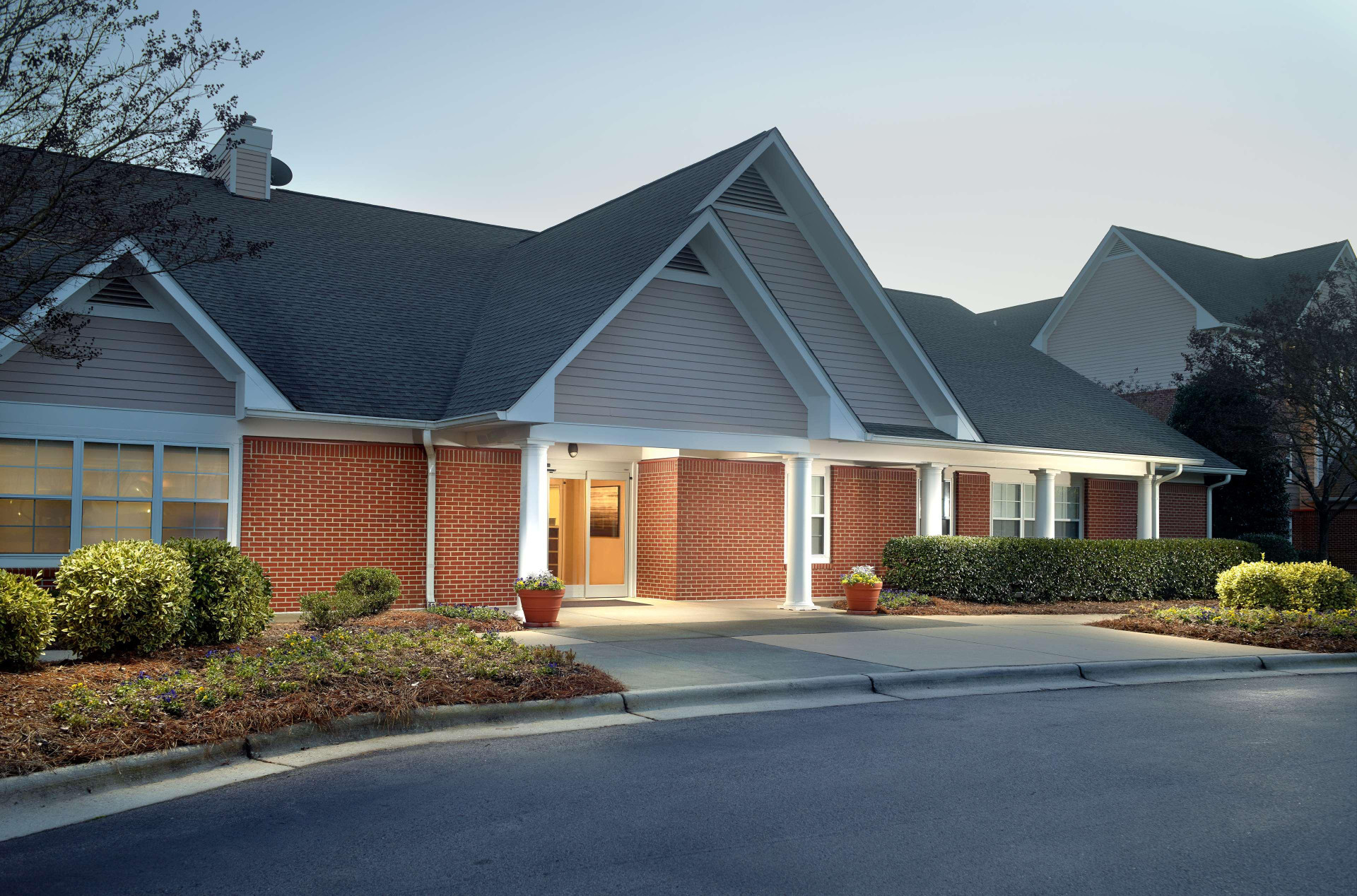 Vista Exterior Sonesta ES Suites Raleigh Durham Airport Morrisville