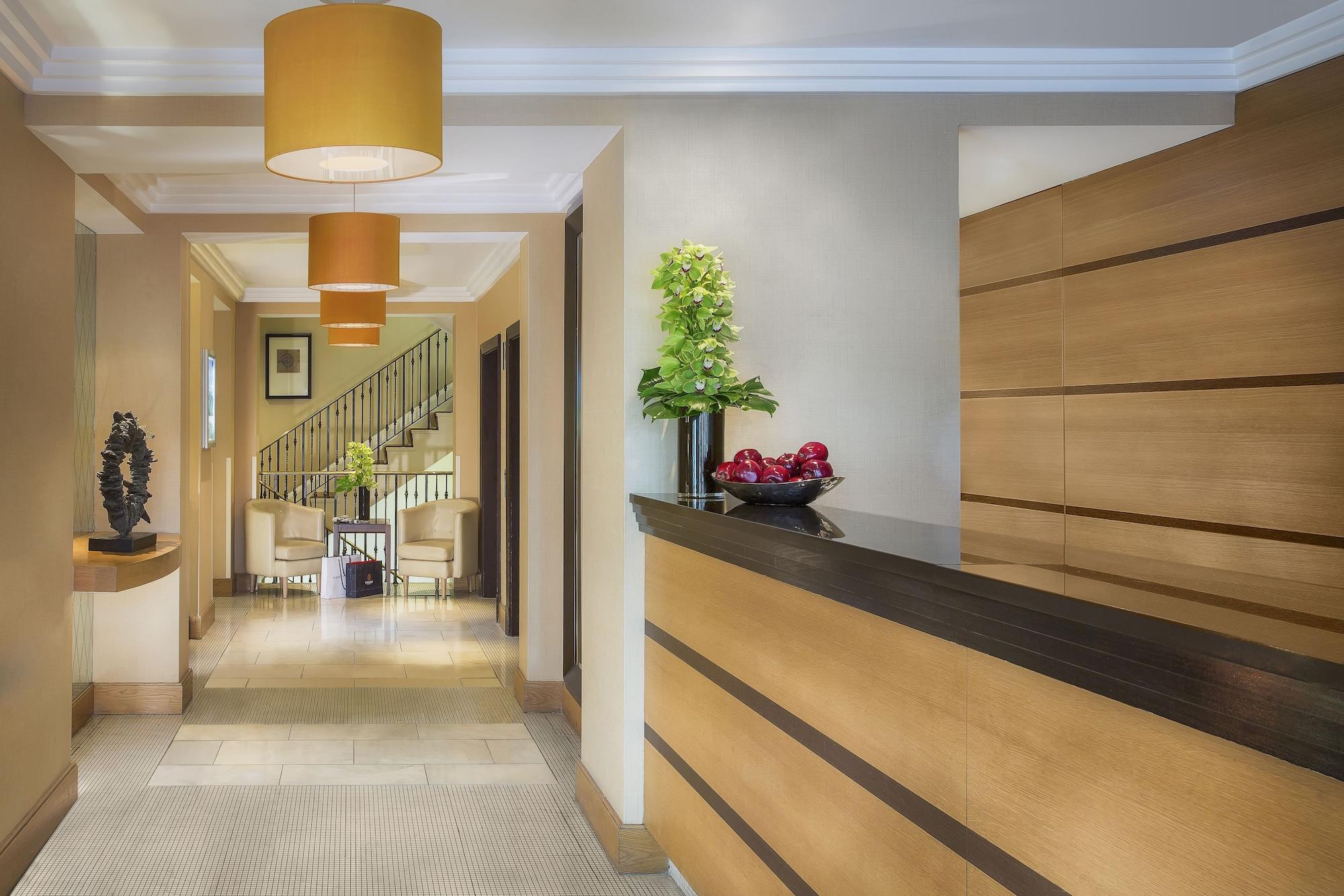 Vista Lobby Jumeirah Lowndes London
