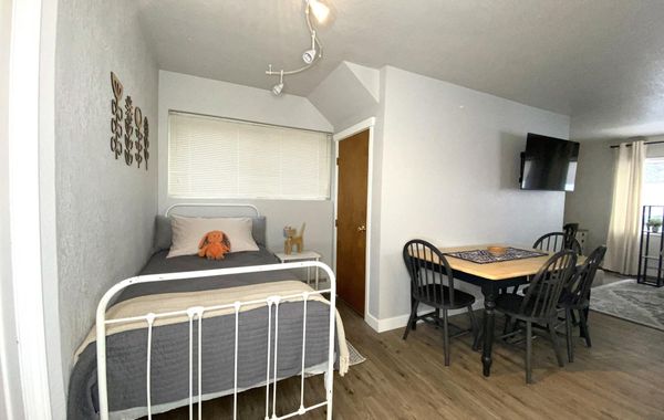 Abby's-Dedicated, Clean, Comfortable, Near U-Med