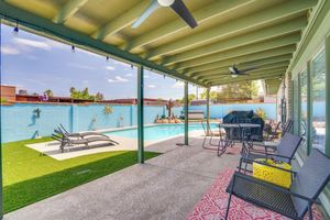 Alquiler Vacacional - Vibrant, Colorful Tucson Abode w/ Pool & Hot Tub