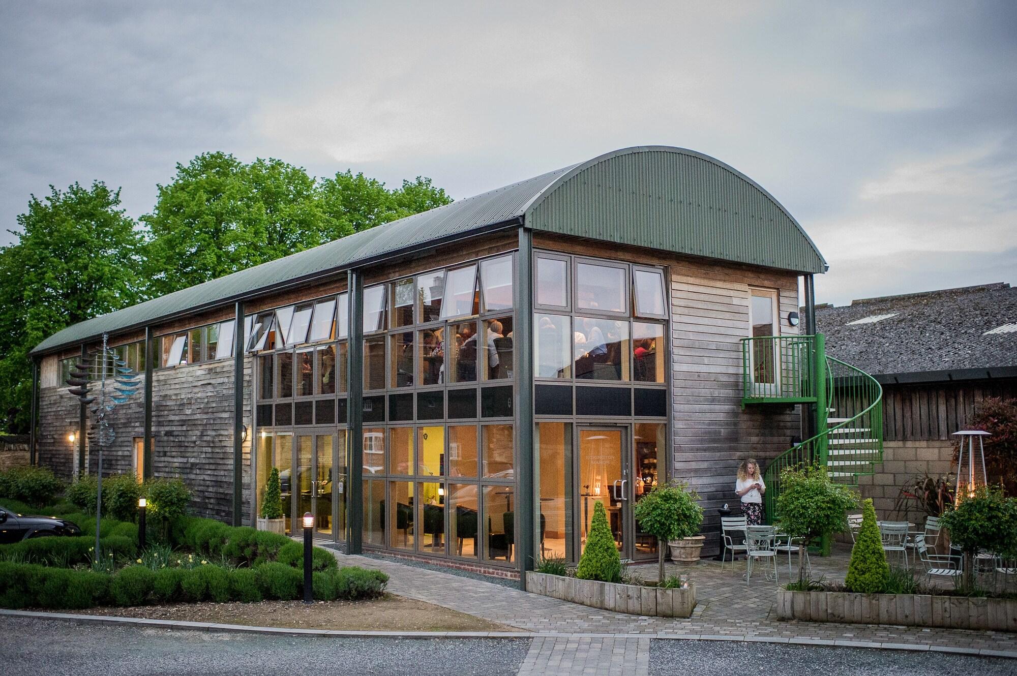 Vista Exterior Eckington Manor