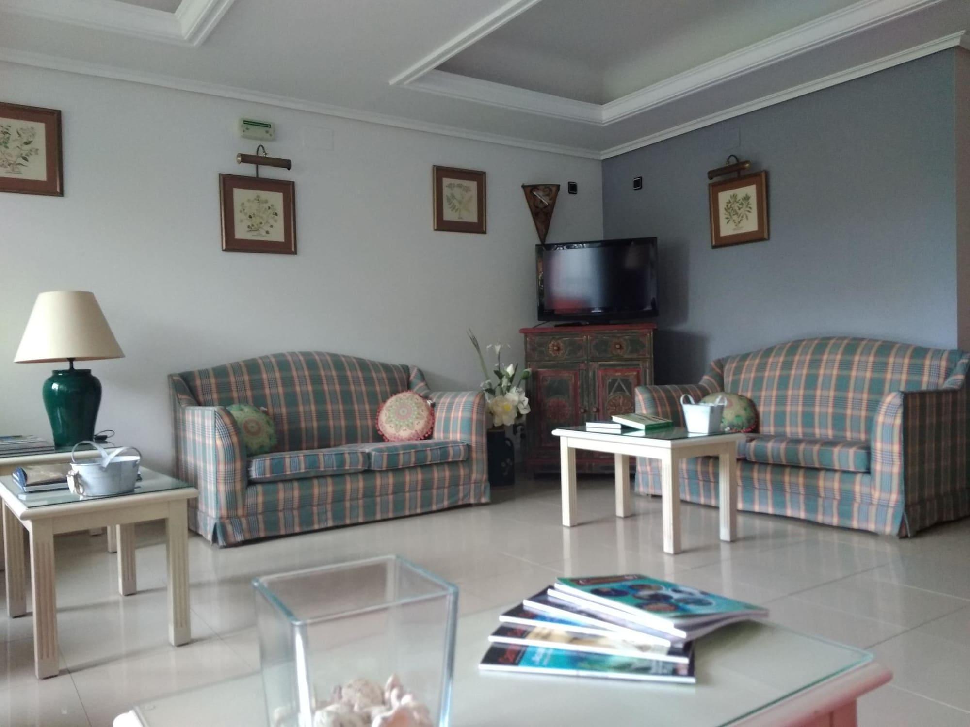 Instalaciones Recreativas Hotel Pineda Playa