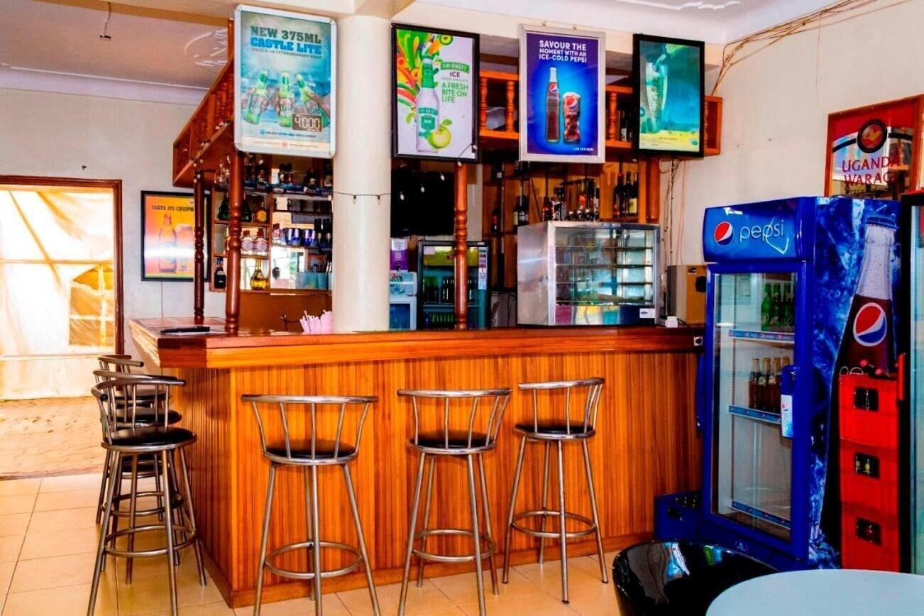 Bar/Salón Kijungu Hill Hotel