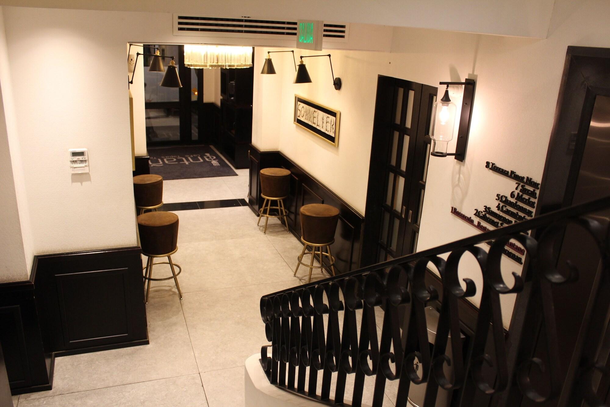 Vista Lobby Hotel Sommelier Boutique