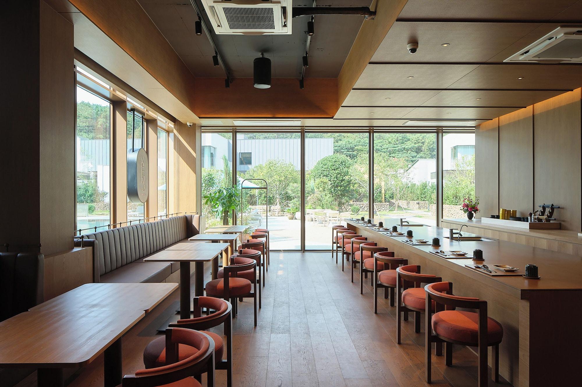 Restaurant Ananti At Busan Village