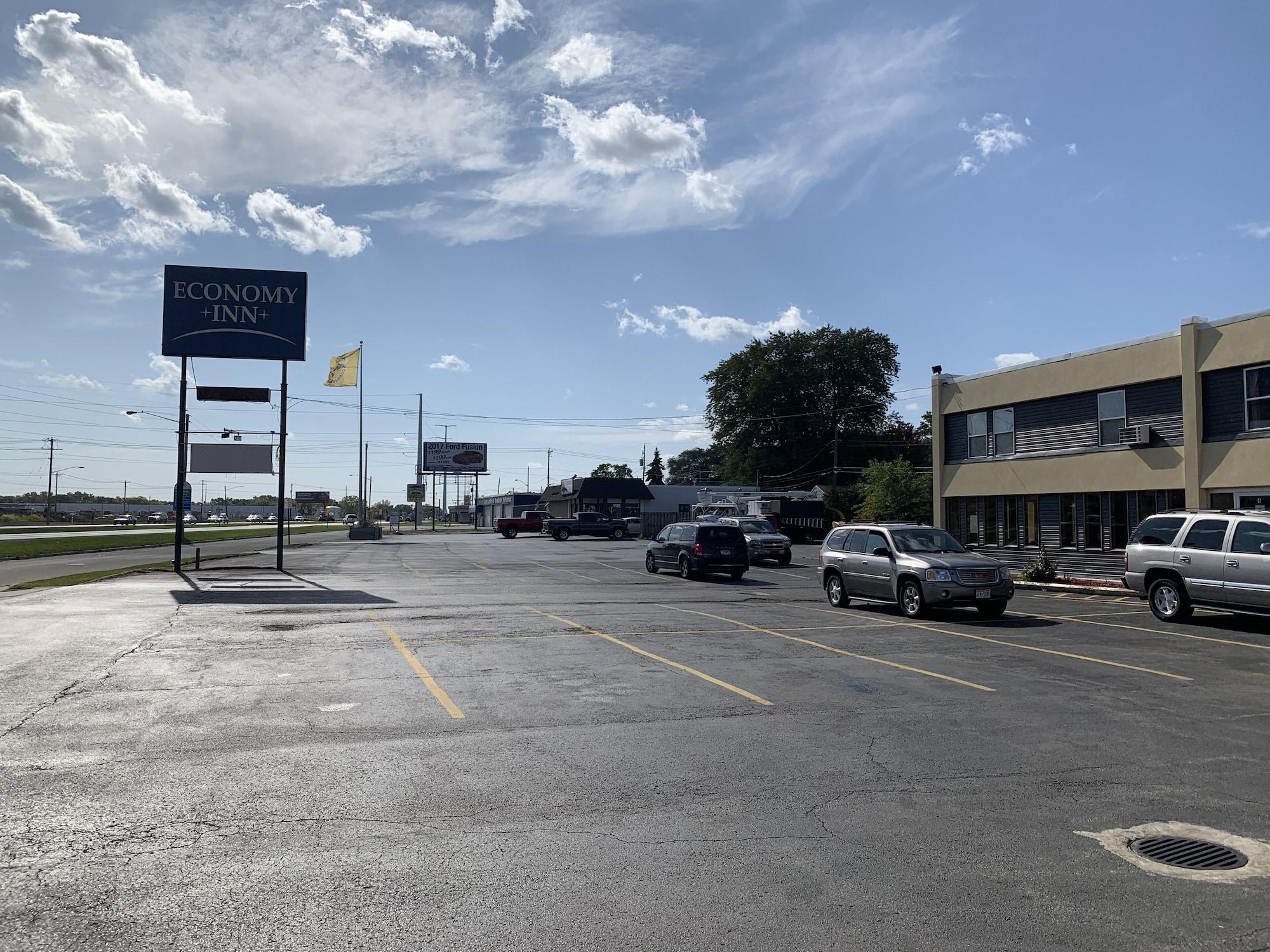 Vista Exterior Economy Inn