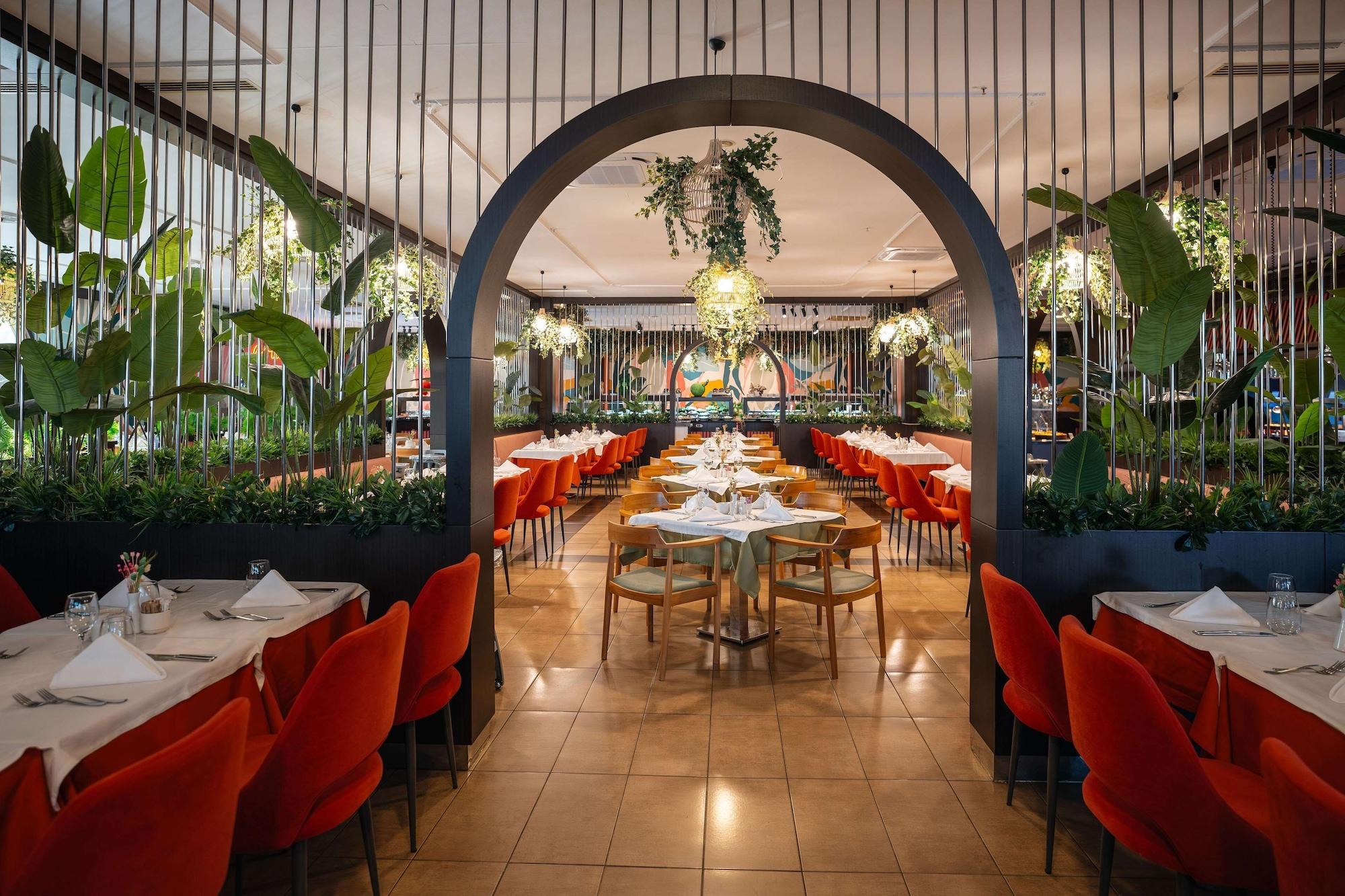 Restaurant Megasaray Westbeach Antalya