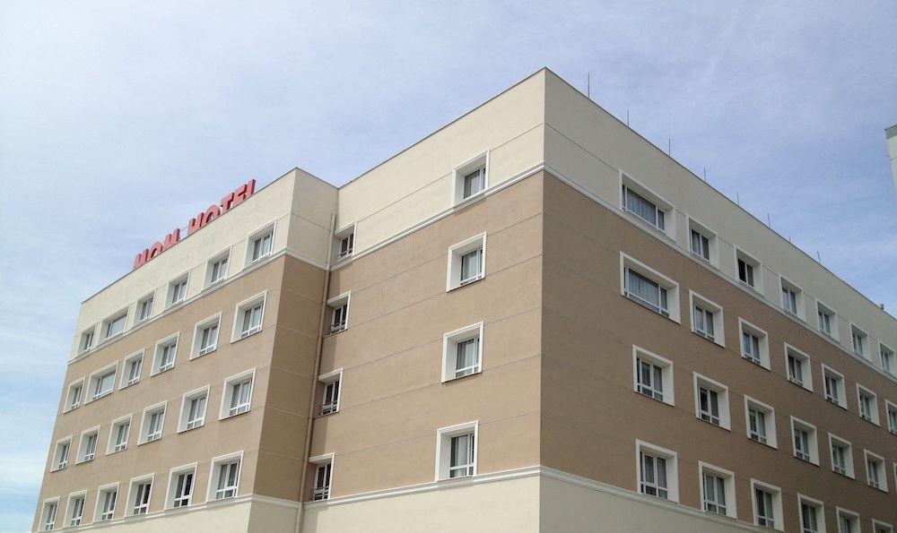 Vista Exterior MOM Hotel