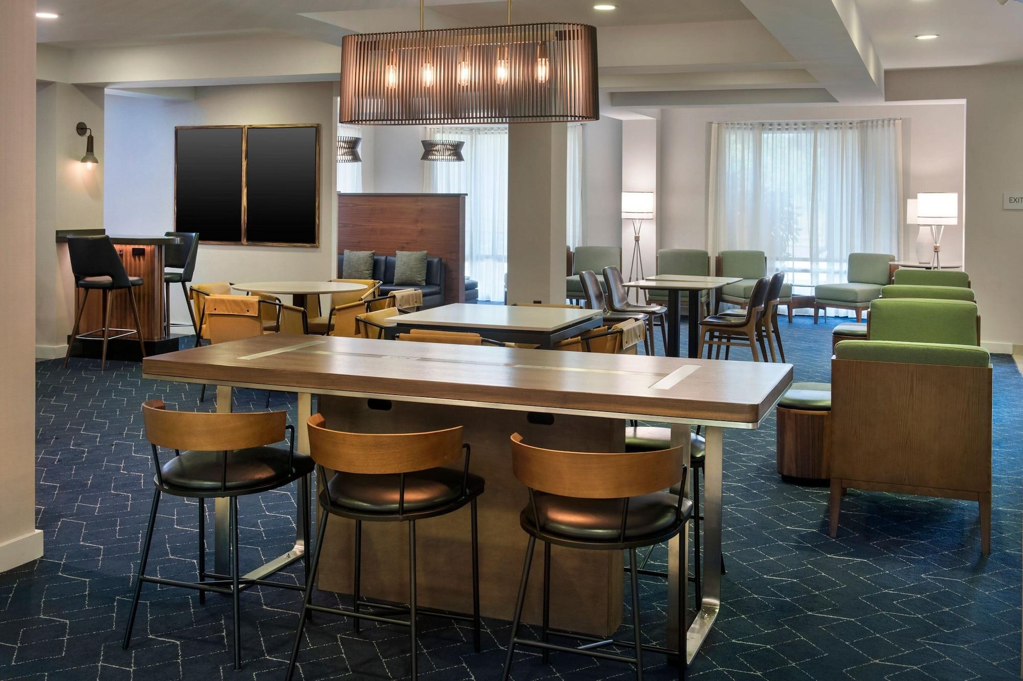 Restaurant Courtyard by Marriott Philadelphia Plymouth Meeting