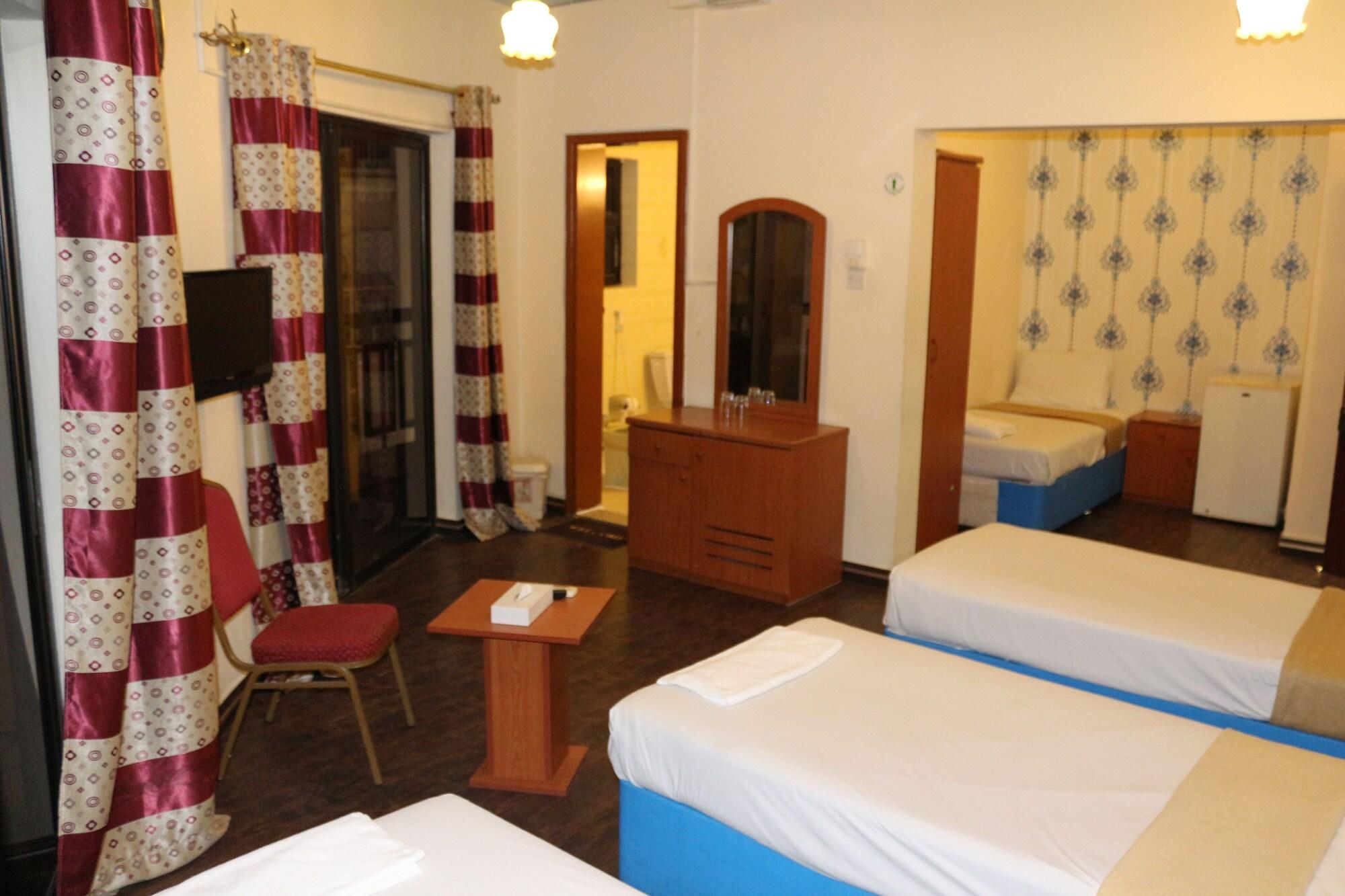 Varios New Avon Hotel