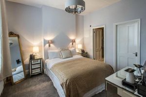 Alojamiento - The Walton Hotel