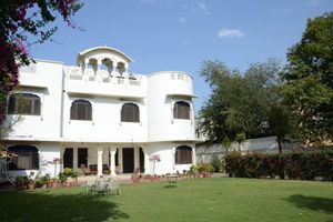 Alojamiento - Hotel Megh Niwas