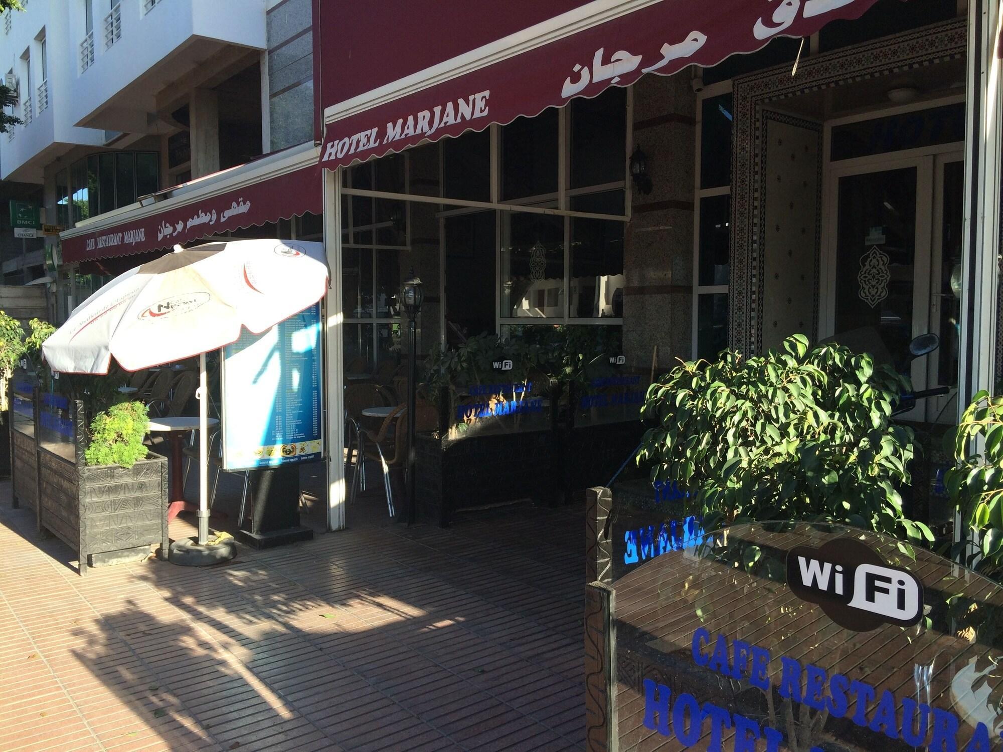 Vista Exterior Ceylonika Rest