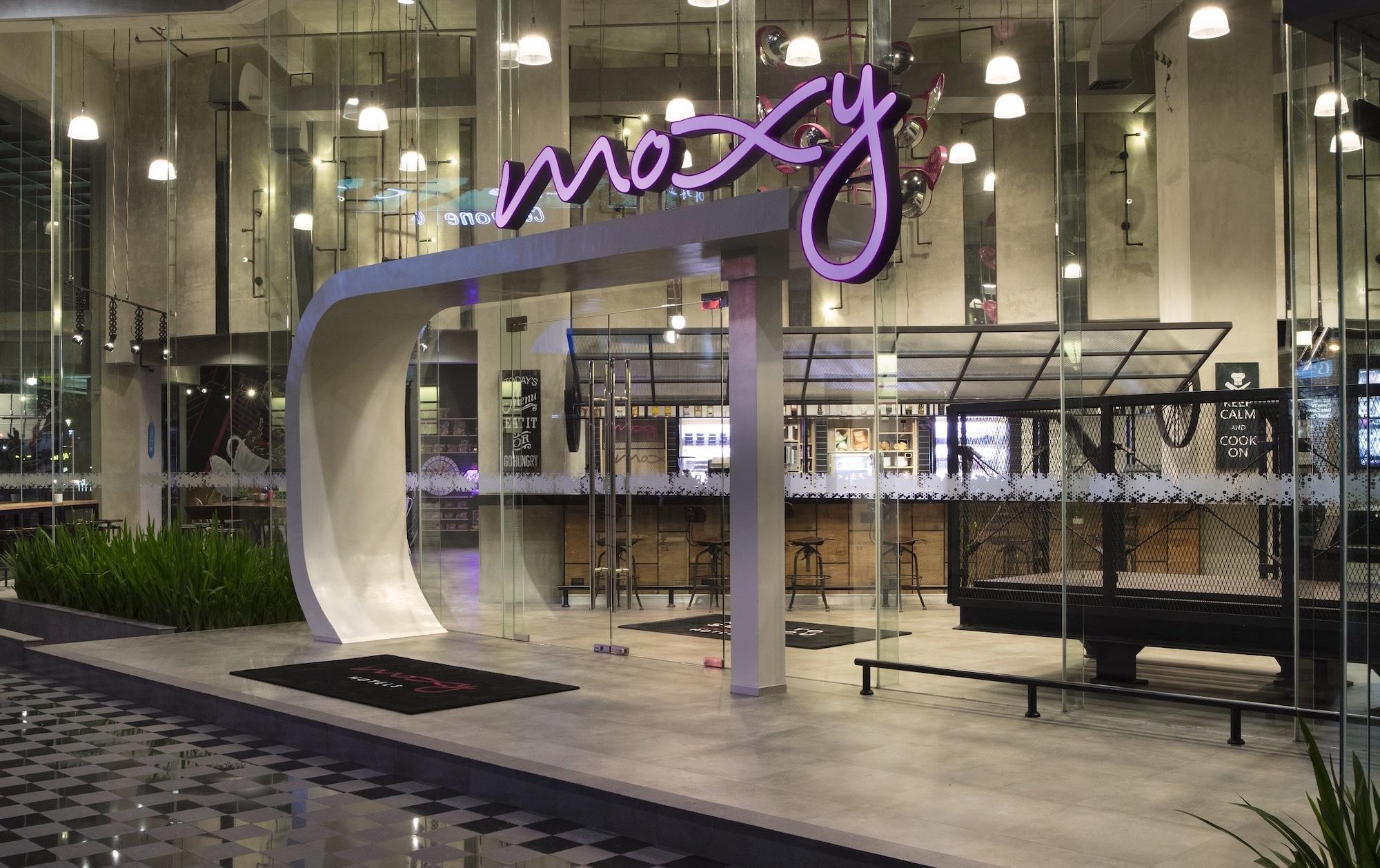 Vista Exterior Moxy Bandung