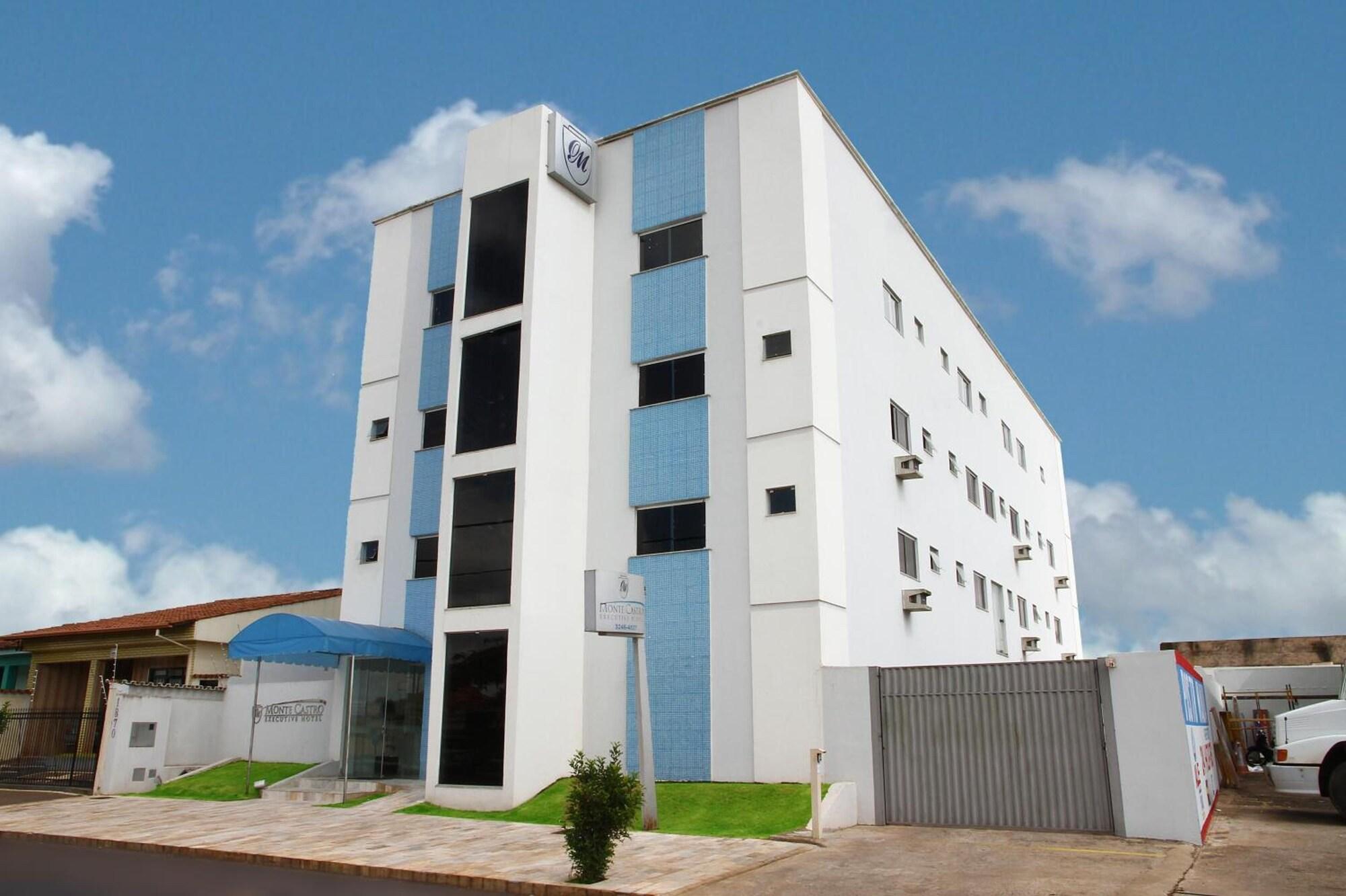 Vista Exterior Monte Castro Executive Hotel