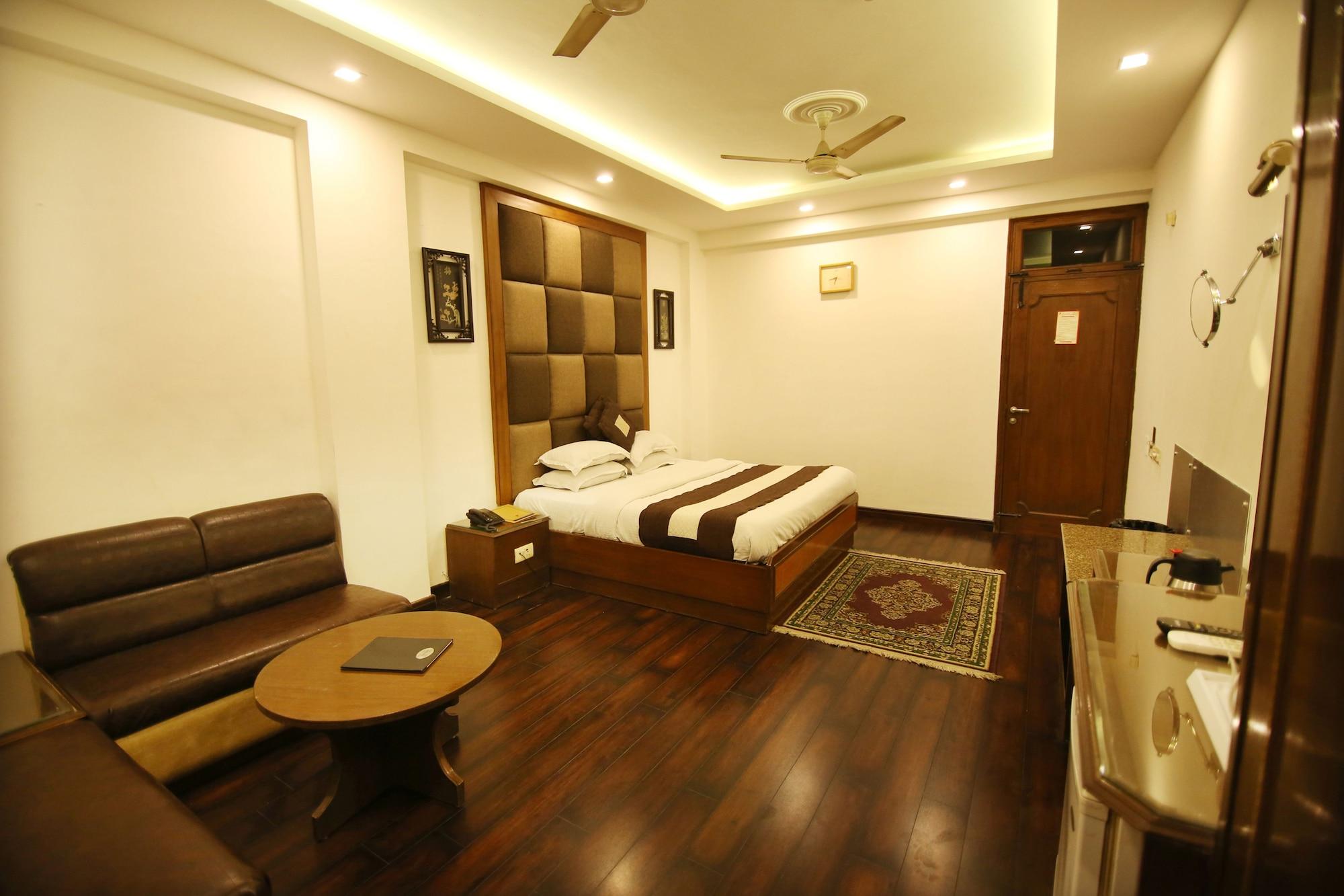 Varios Hotel Parkway Deluxe