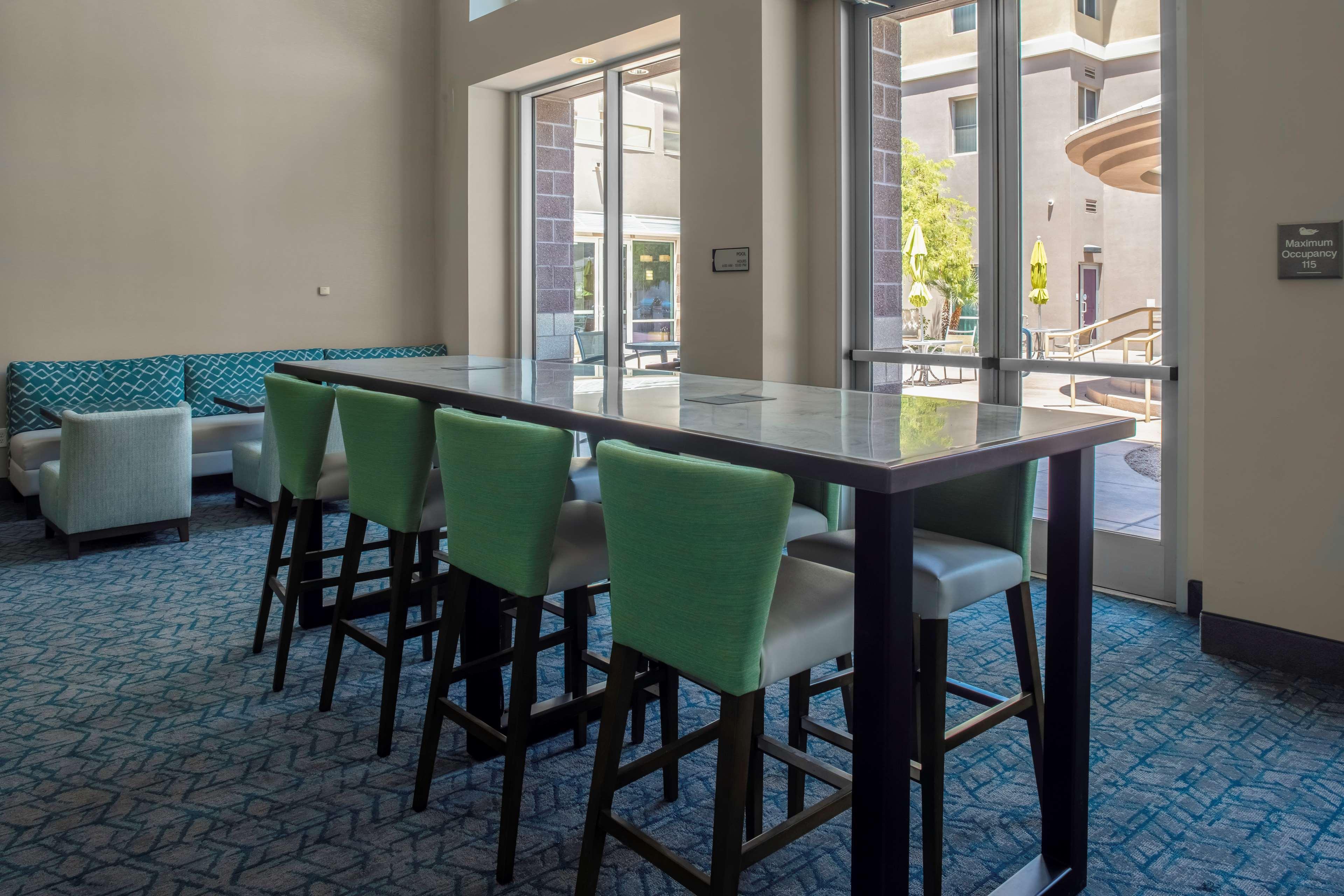 Vista Lobby Homewood Suites by Hilton Phoenix Airport South