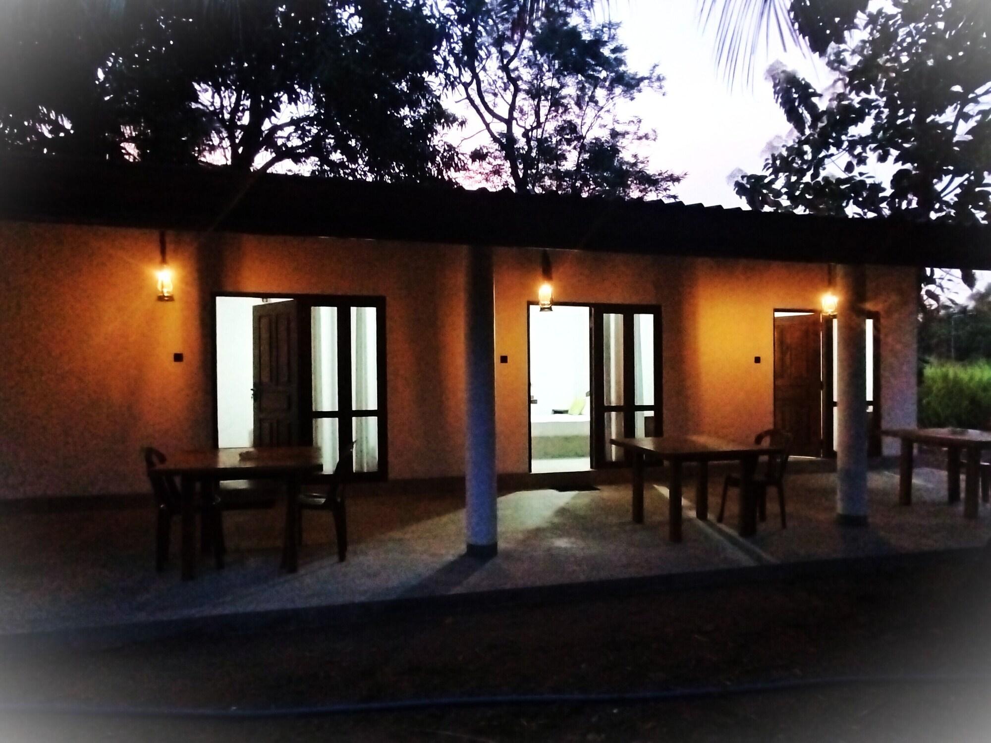 Varios Pura Handa Home Stay