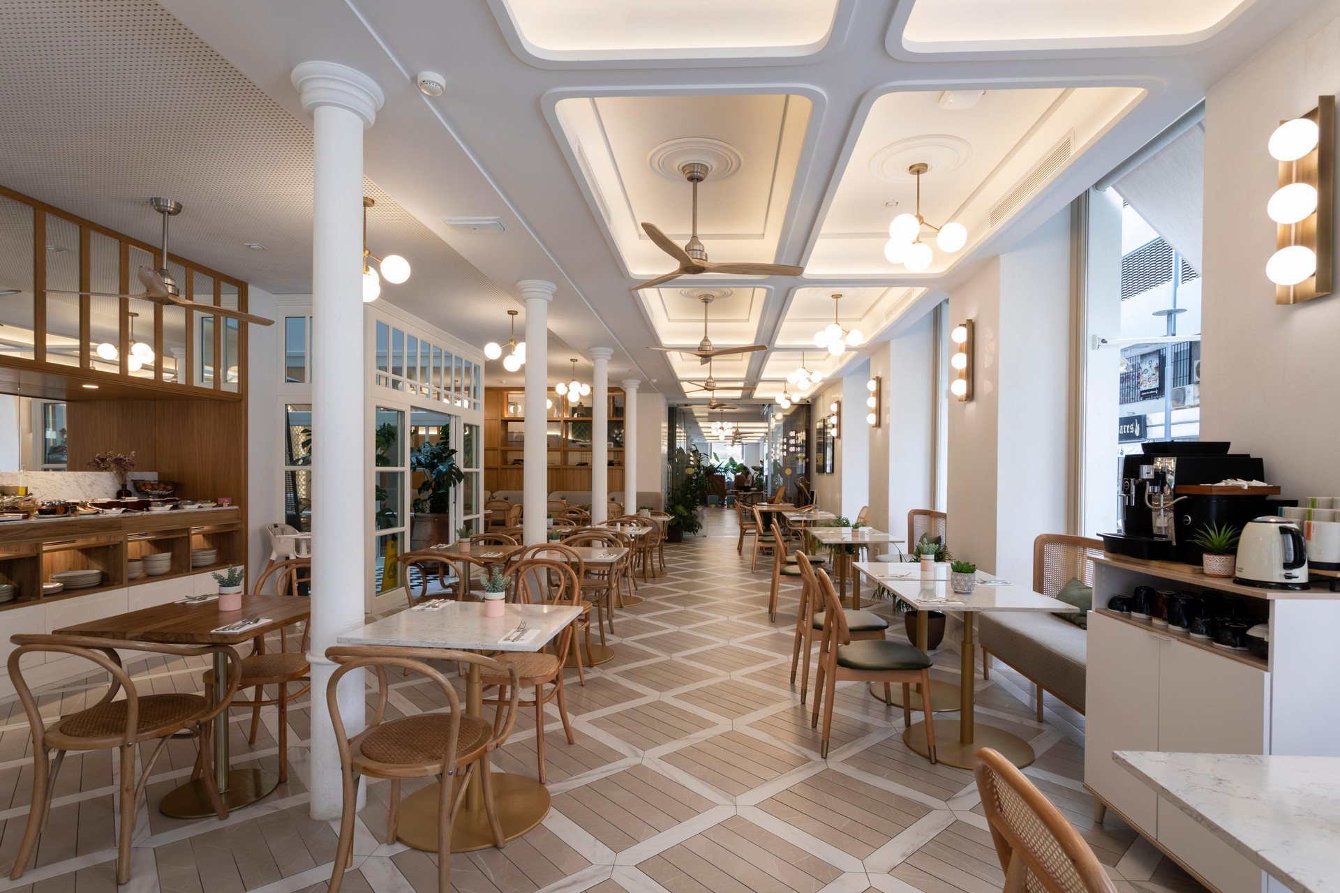 Bar/Salón ICON Malabar
