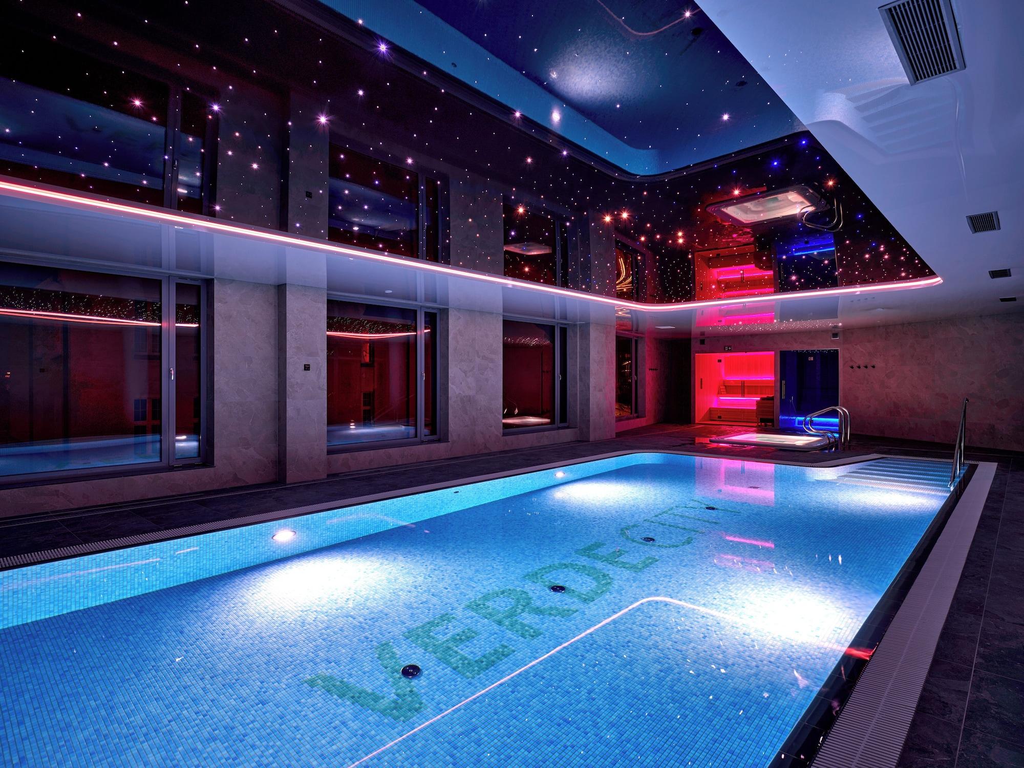 Varios Hotel Verde City